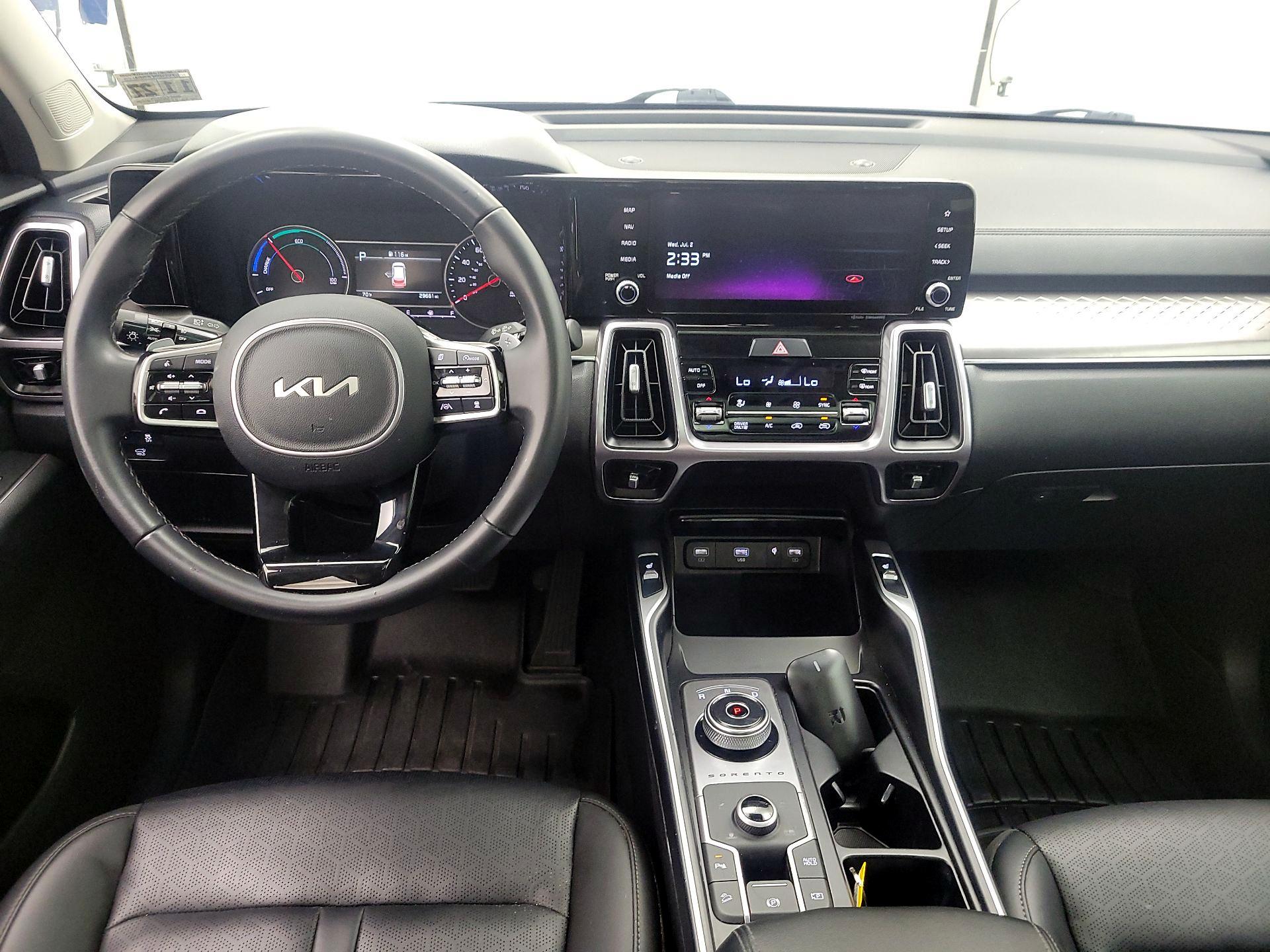Thumbnail: 2023 Kia Sorento - 9