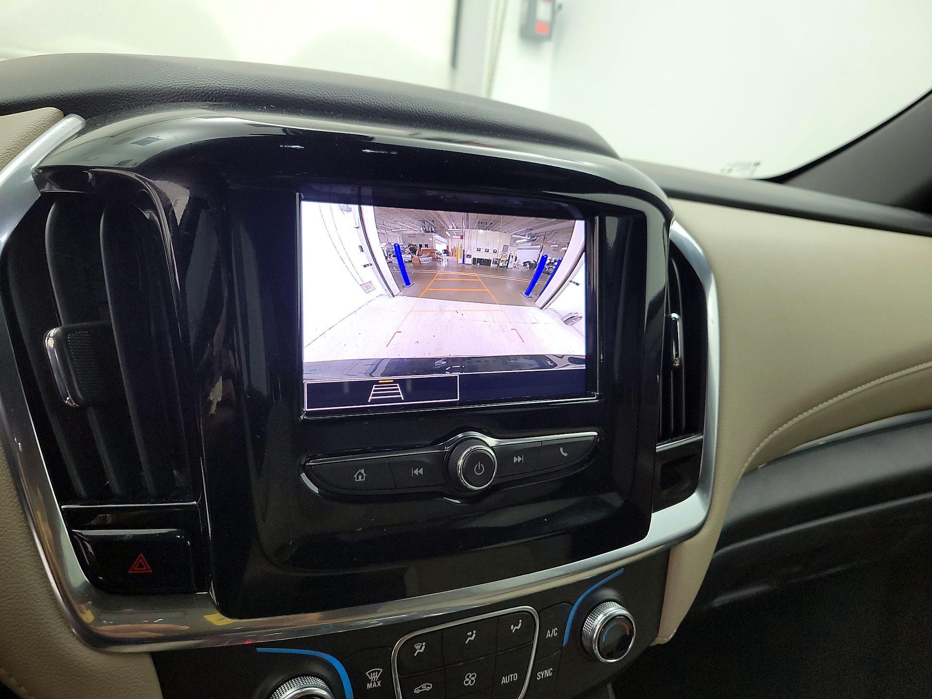 Thumbnail: 2023 Chevrolet Traverse - 14