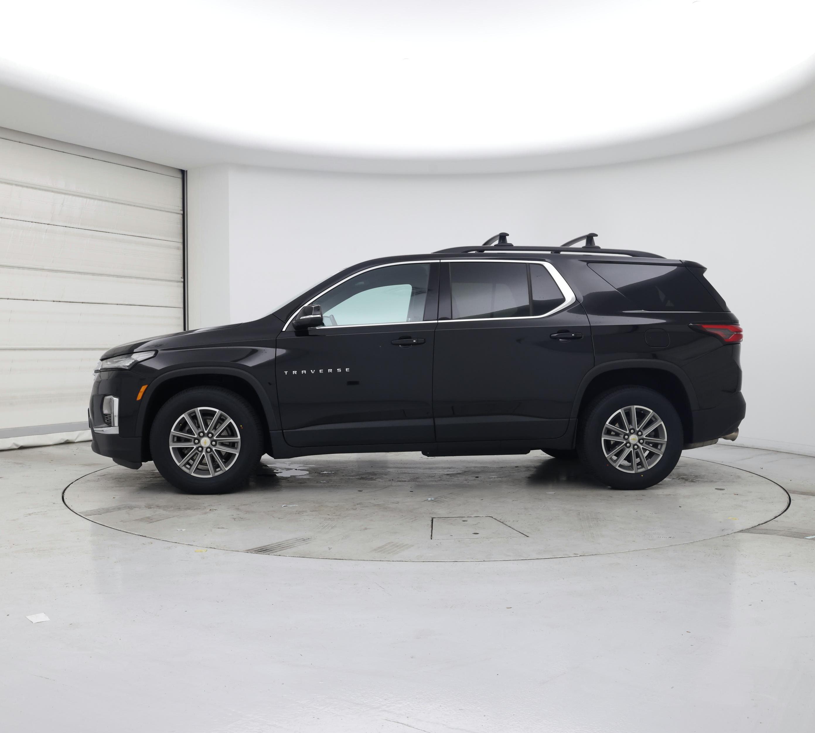 Thumbnail: 2023 Chevrolet Traverse - 3