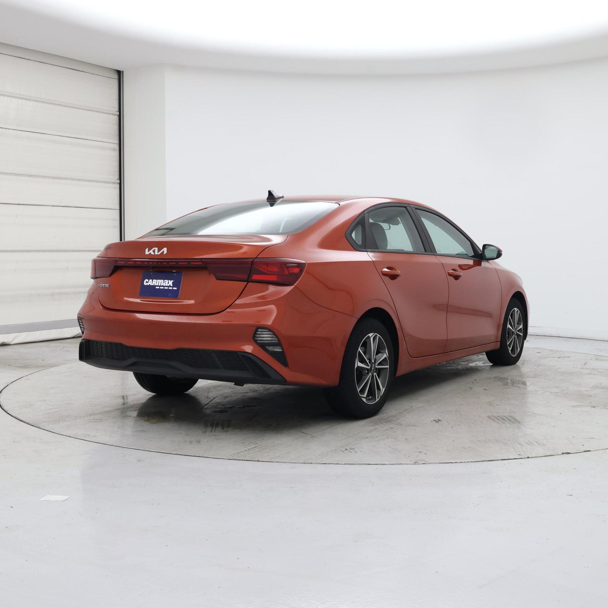 Thumbnail: 2023 Kia Forte - 8