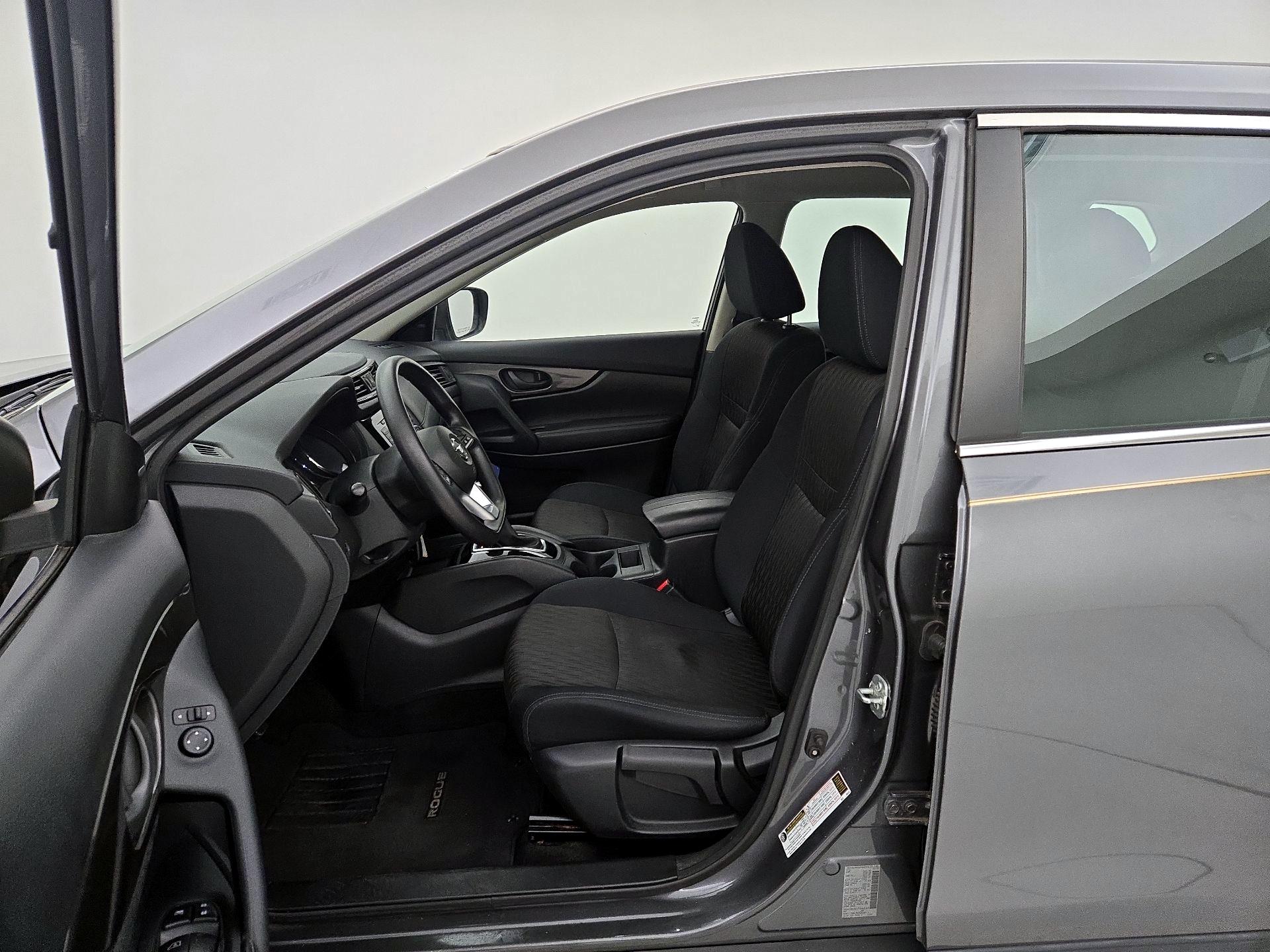 Thumbnail: 2019 Nissan Rogue - 11
