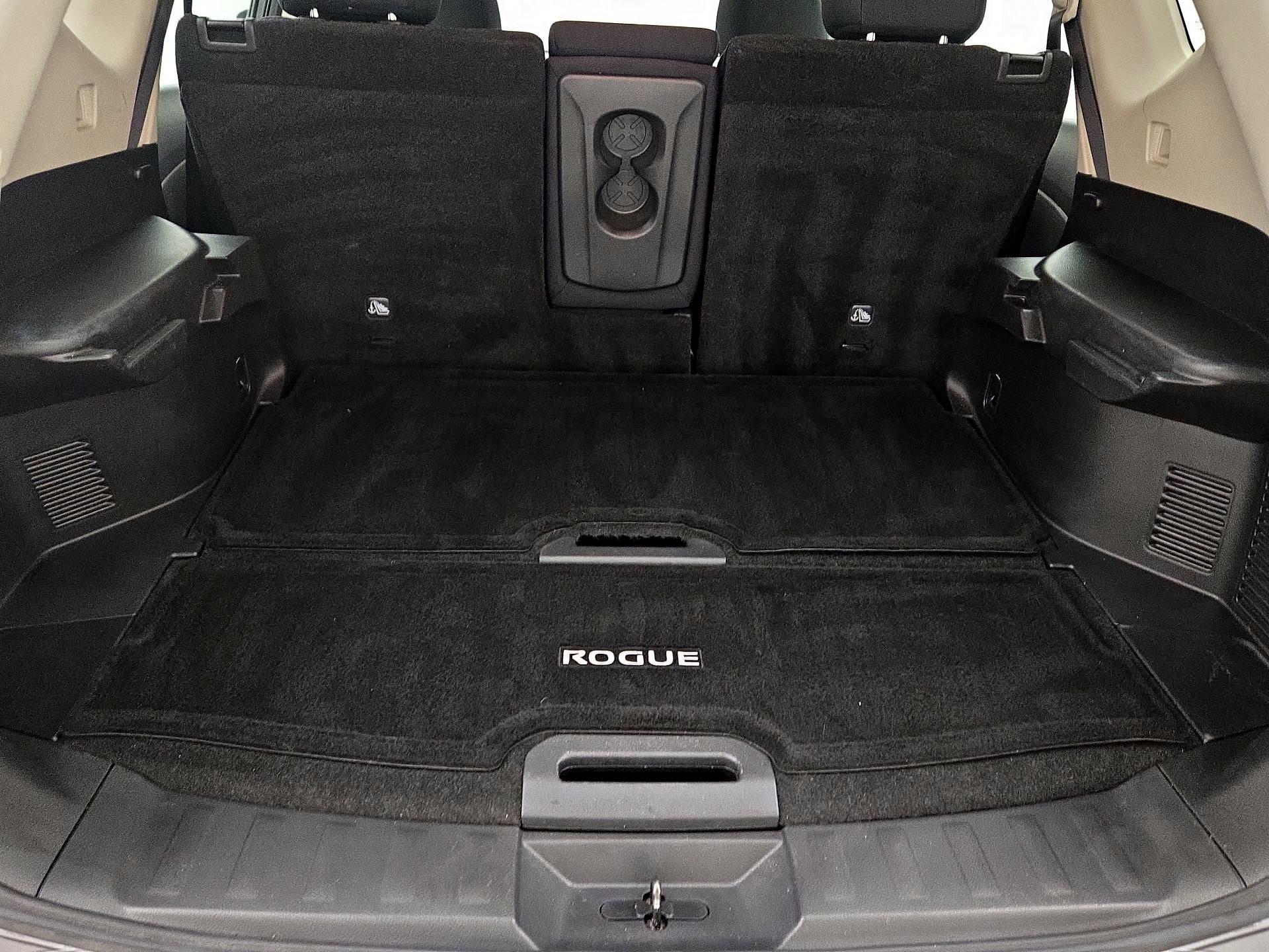 Thumbnail: 2019 Nissan Rogue - 19