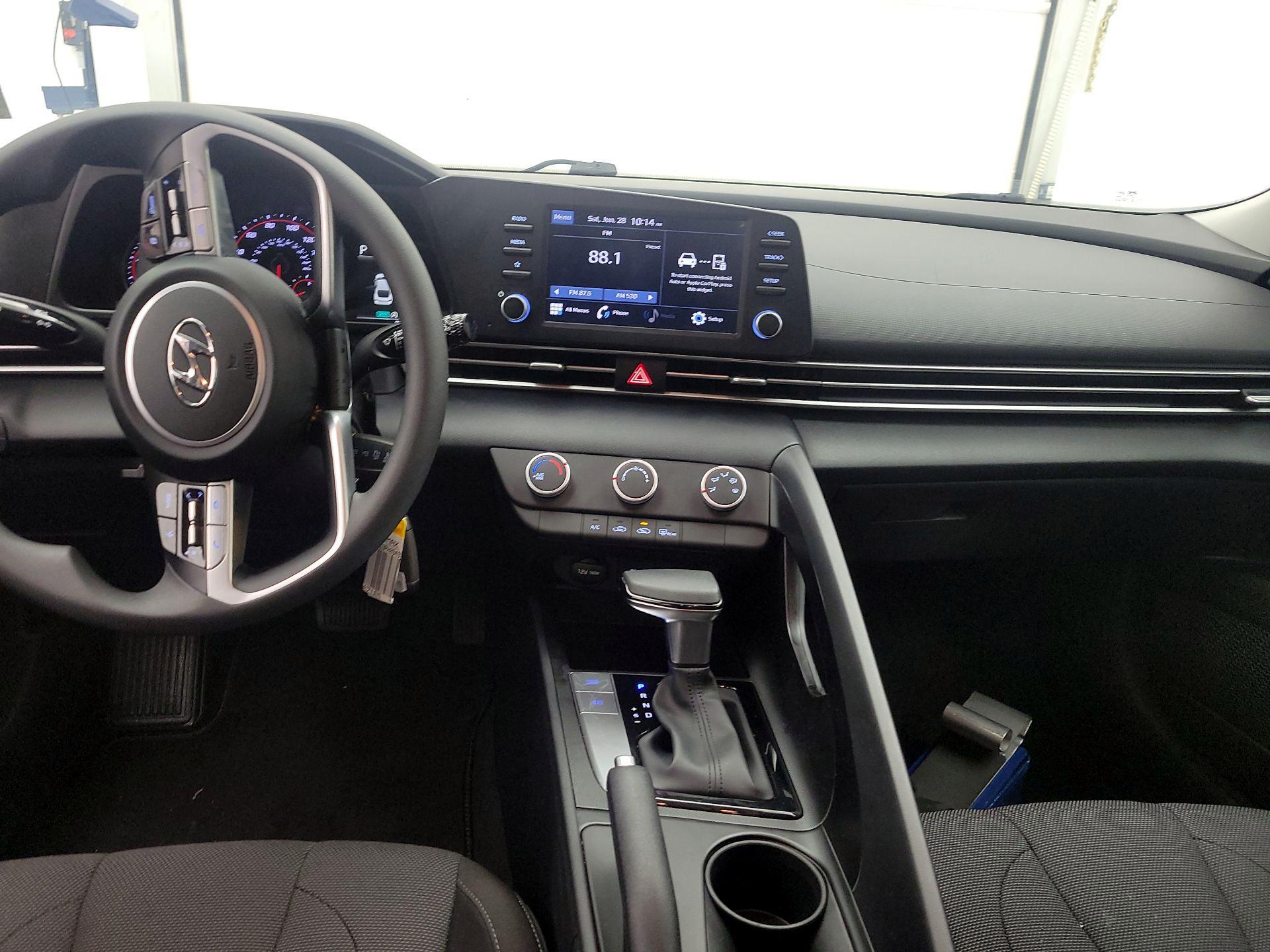 Thumbnail: 2023 Hyundai Elantra - 9