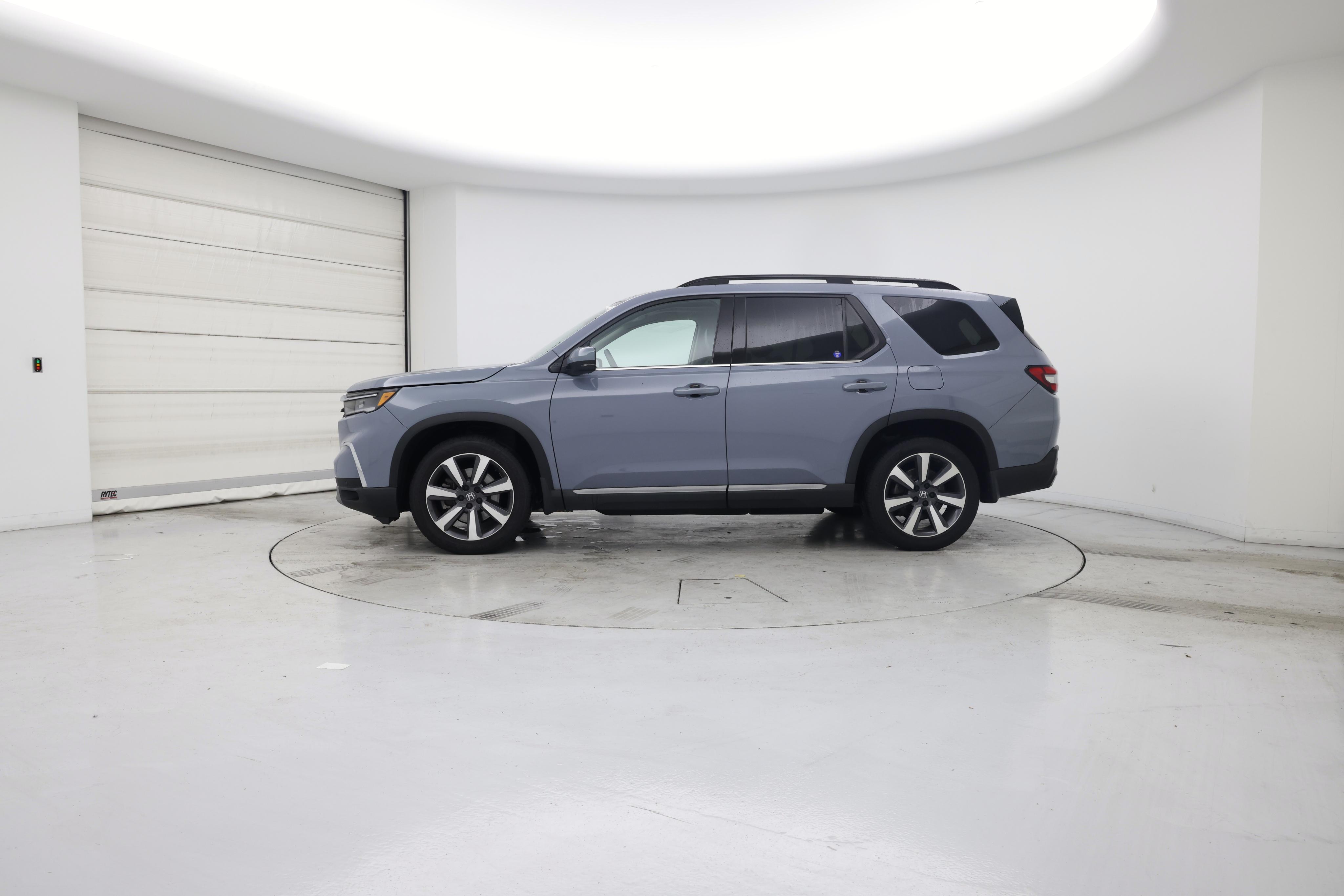 Thumbnail: 2023 Honda Pilot - 3