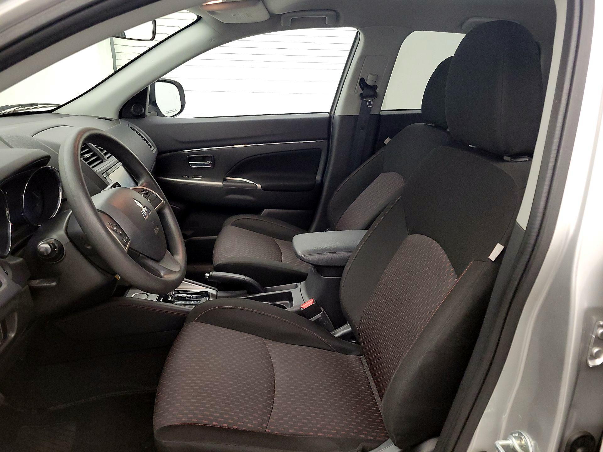 Thumbnail: 2019 Mitsubishi Outlander Sport - 11