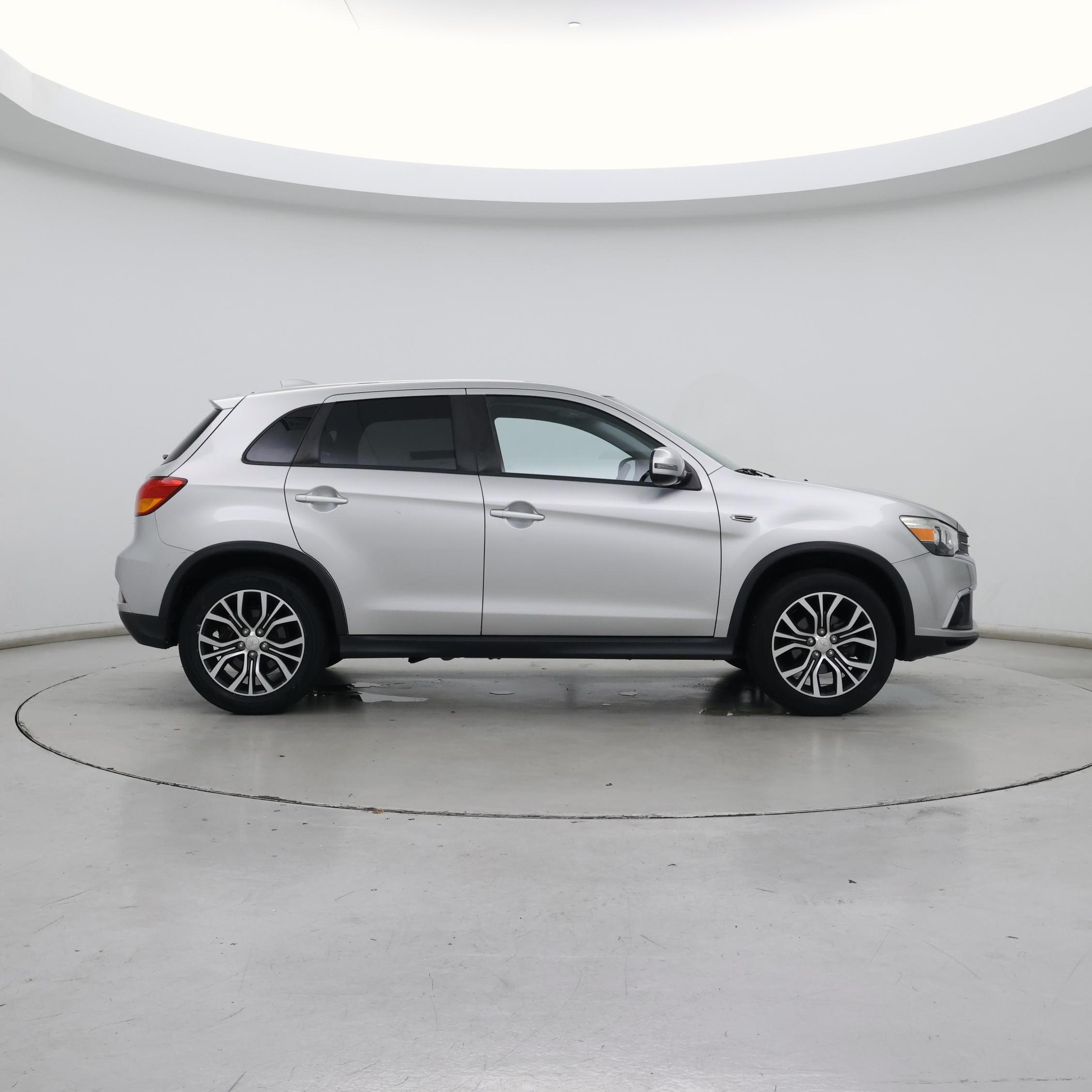Thumbnail: 2019 Mitsubishi Outlander Sport - 7