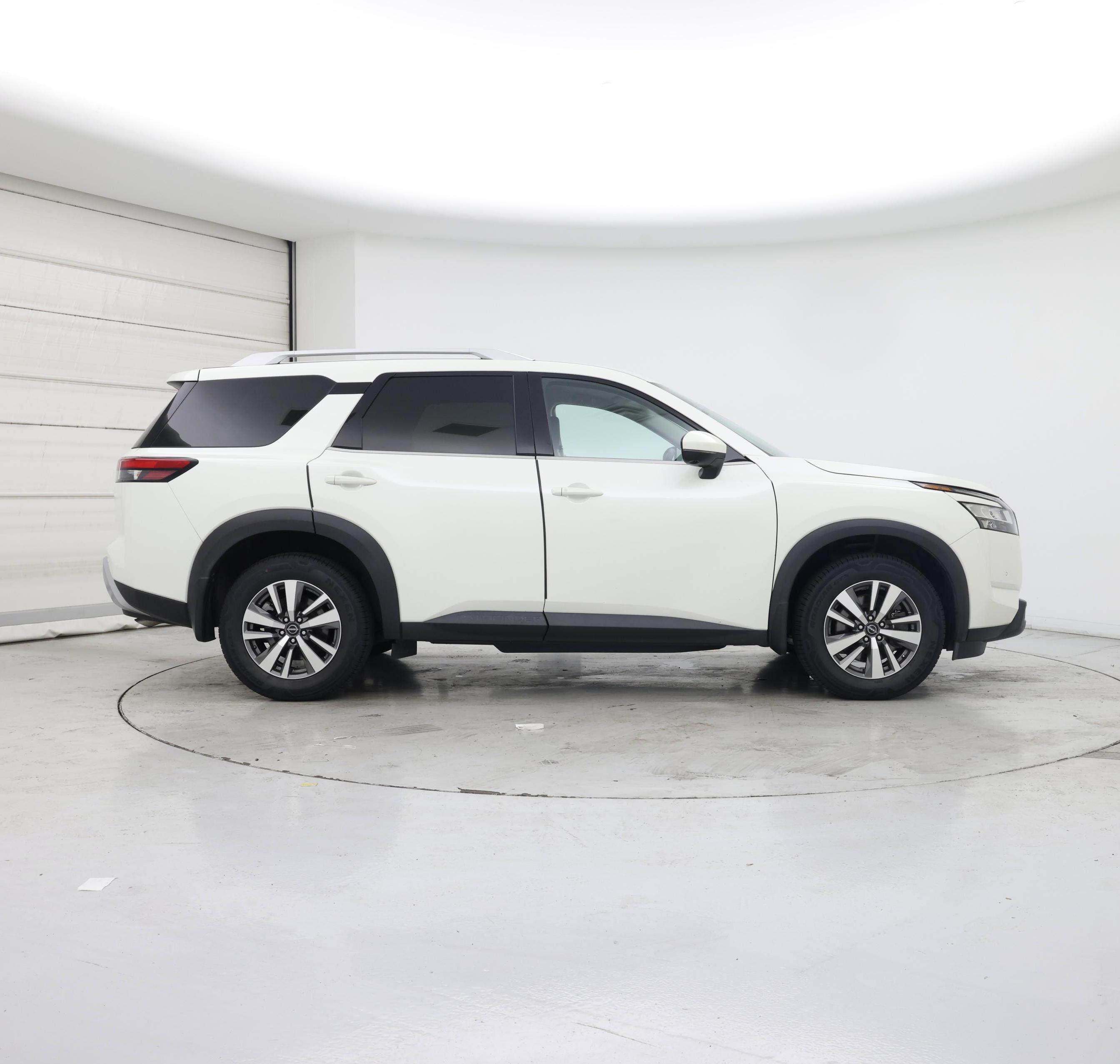 Thumbnail: 2022 Nissan Pathfinder - 7
