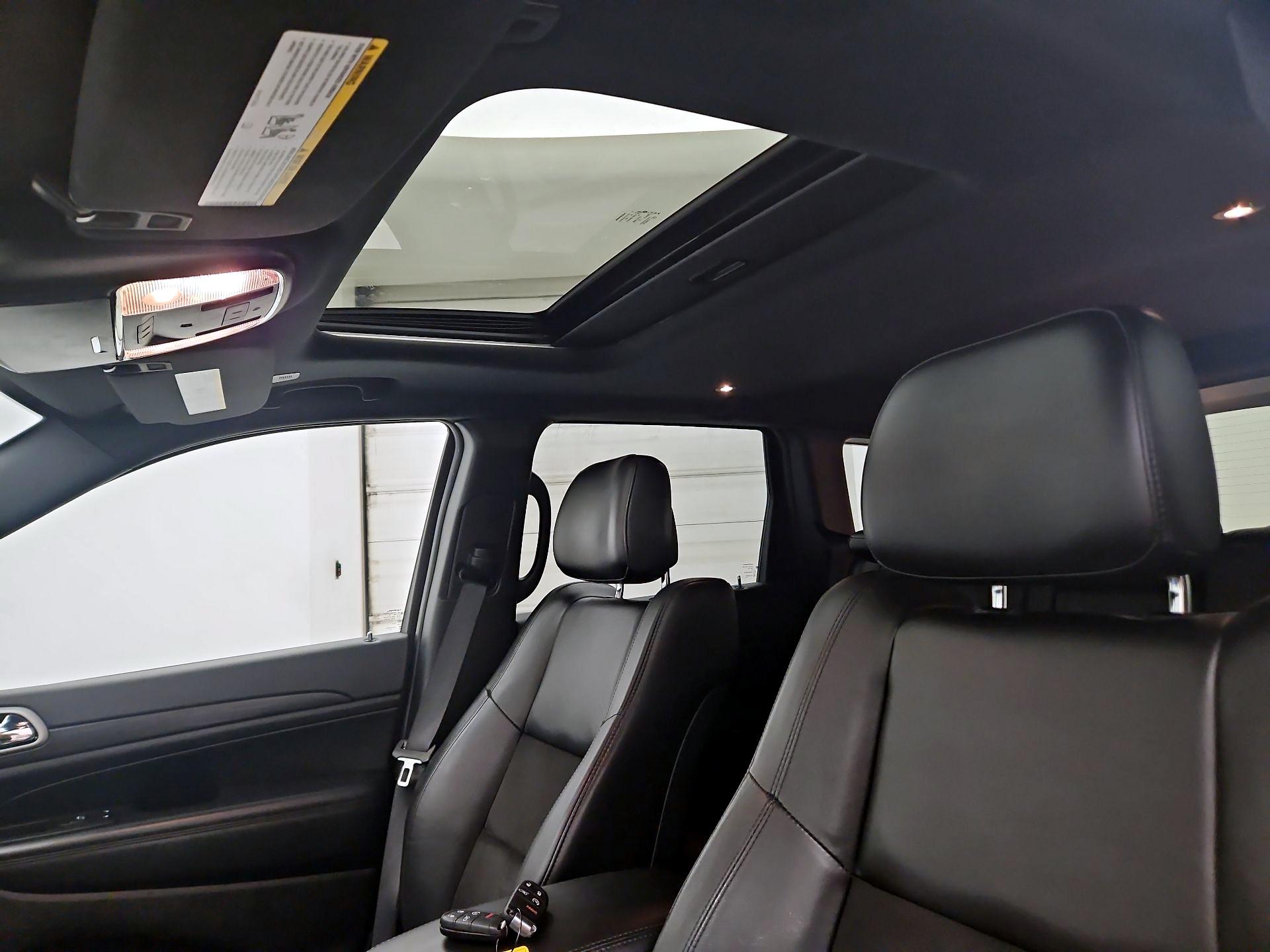 Thumbnail: 2020 Jeep Grand Cherokee - 20