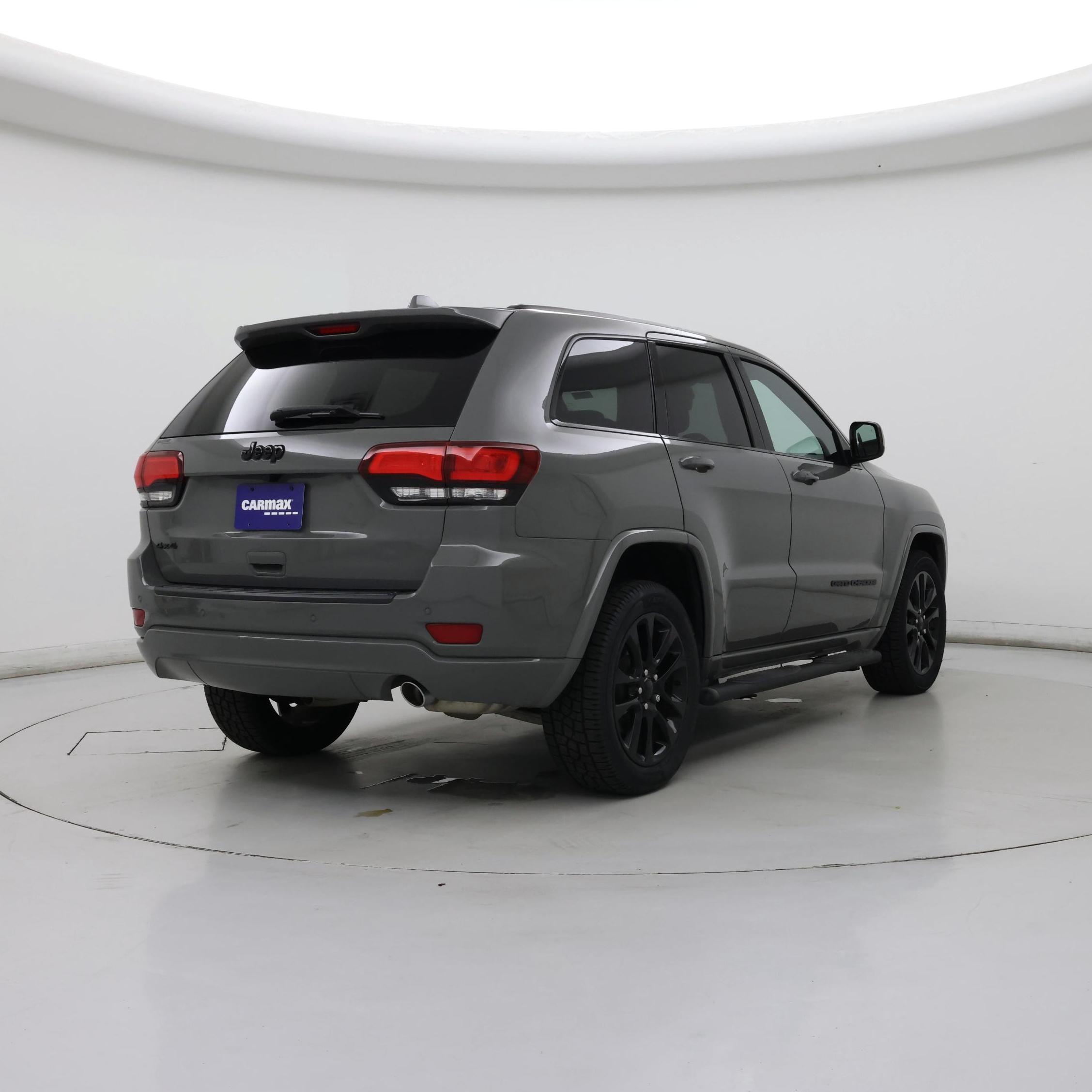 Thumbnail: 2020 Jeep Grand Cherokee - 8