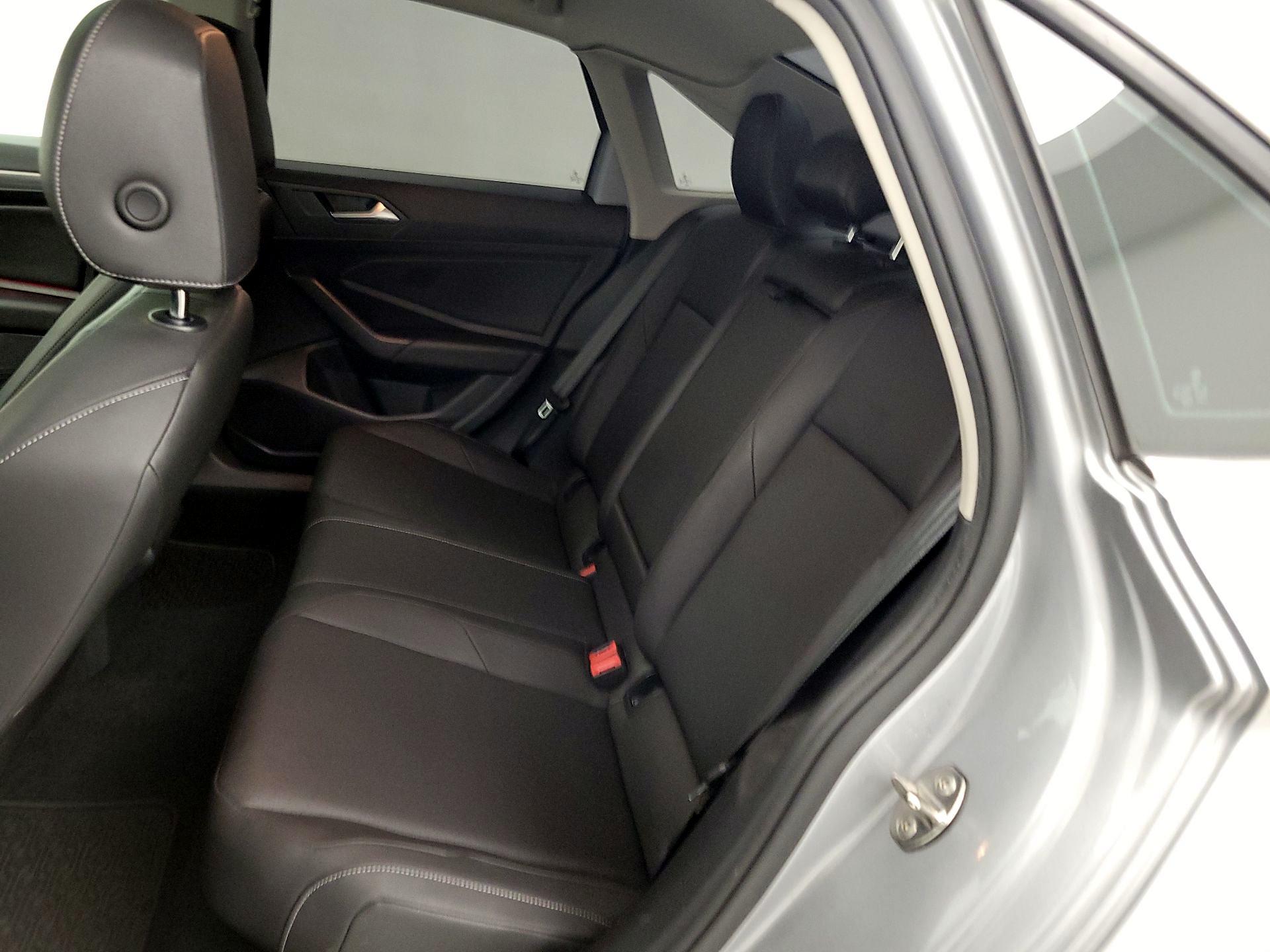 Thumbnail: 2019 Volkswagen Jetta - 20