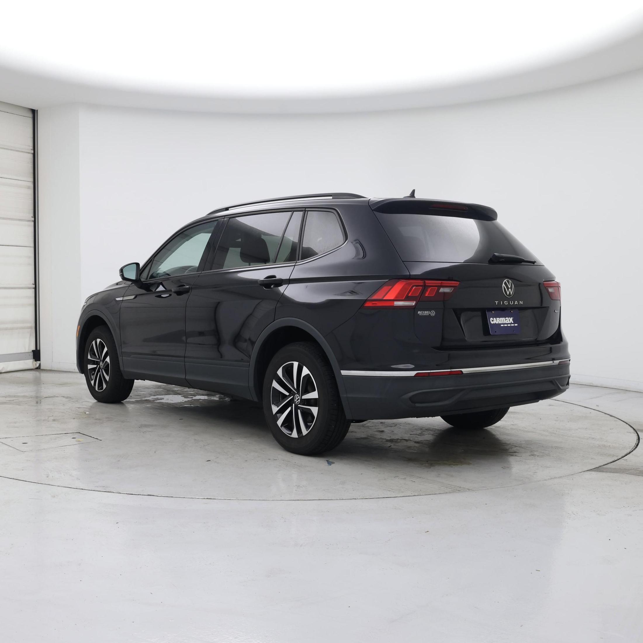 Thumbnail: 2022 Volkswagen Tiguan - 2