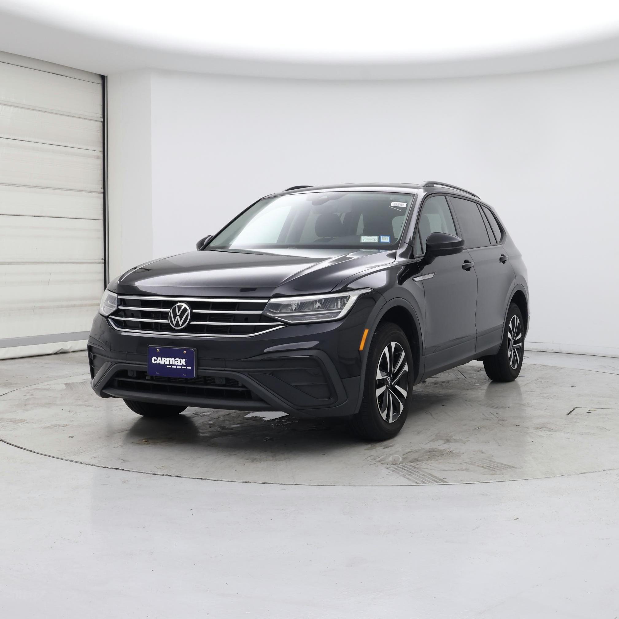 Thumbnail: 2022 Volkswagen Tiguan - 4