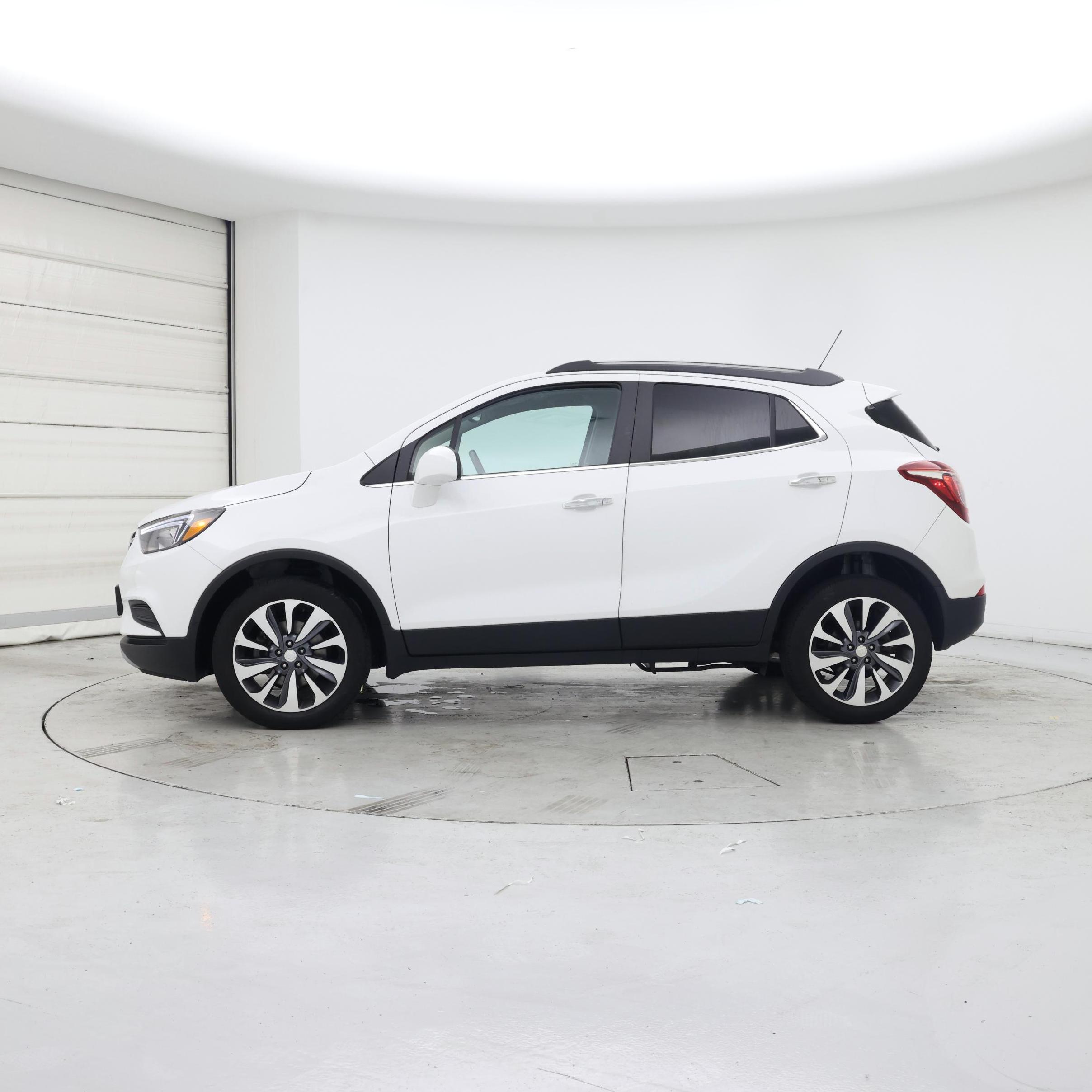 Thumbnail: 2022 Buick Encore - 3