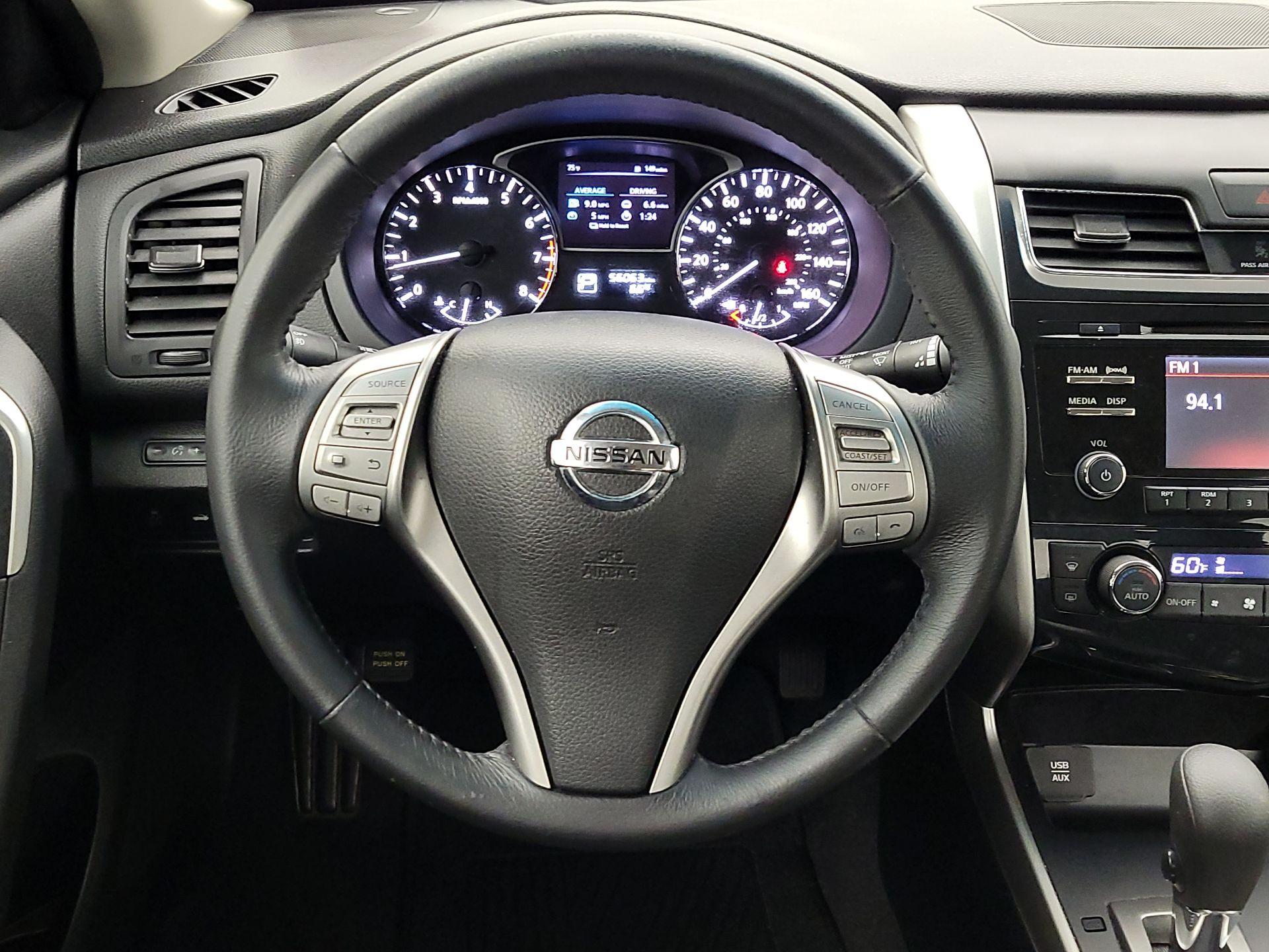Thumbnail: 2015 Nissan Altima - 10