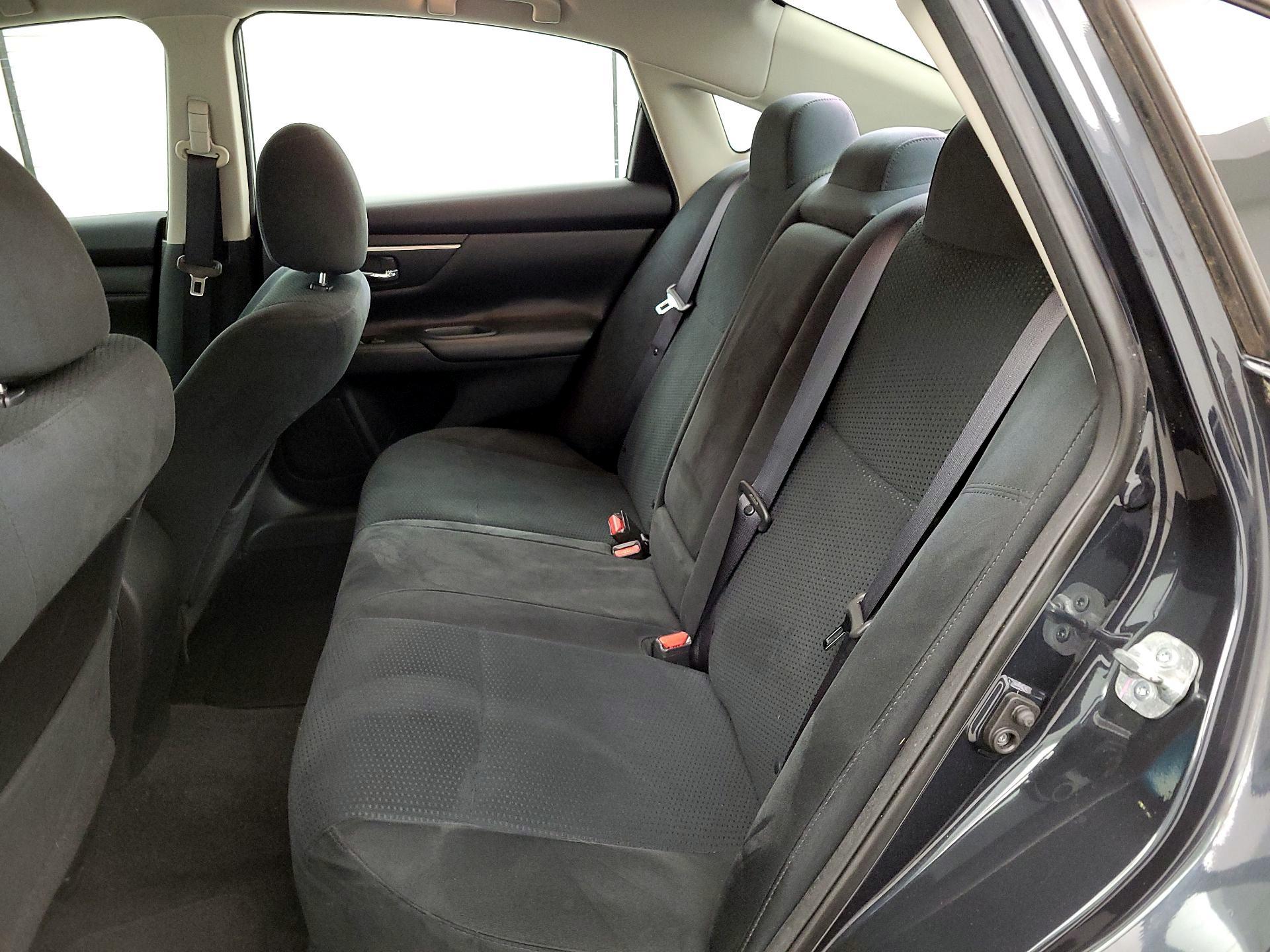 Thumbnail: 2015 Nissan Altima - 19