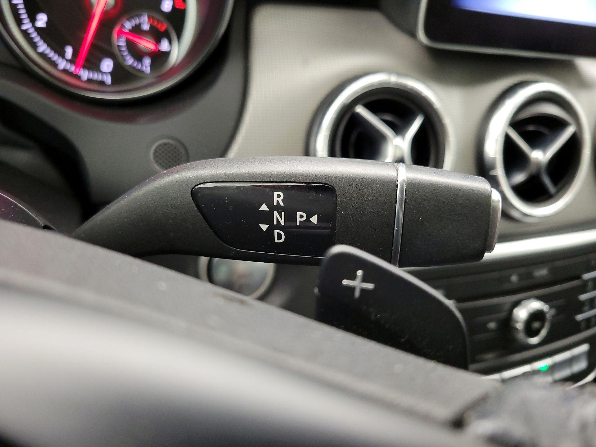 Thumbnail: 2019 Mercedes-Benz CLA - 17