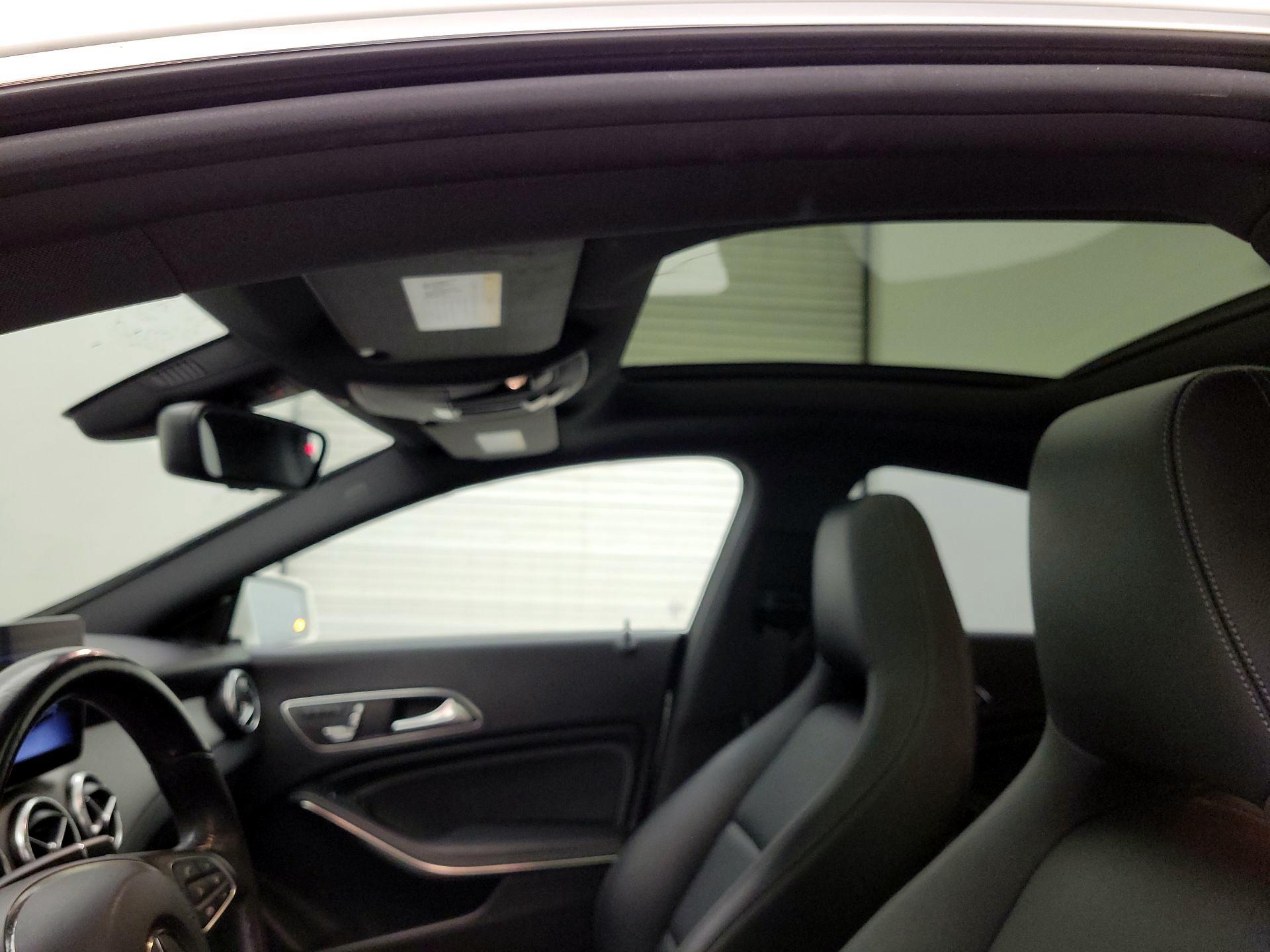 Thumbnail: 2019 Mercedes-Benz CLA - 18
