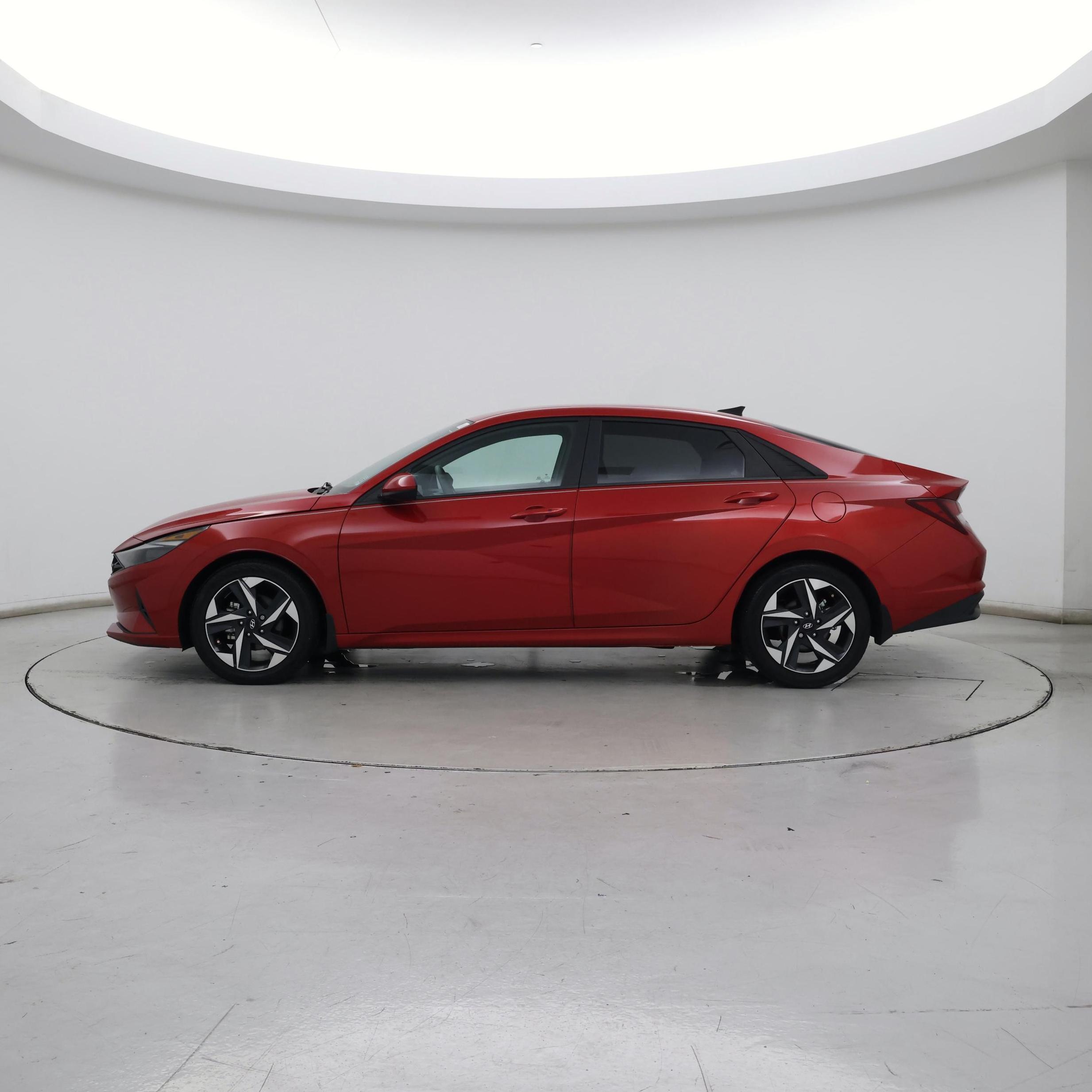 Thumbnail: 2023 Hyundai Elantra - 3
