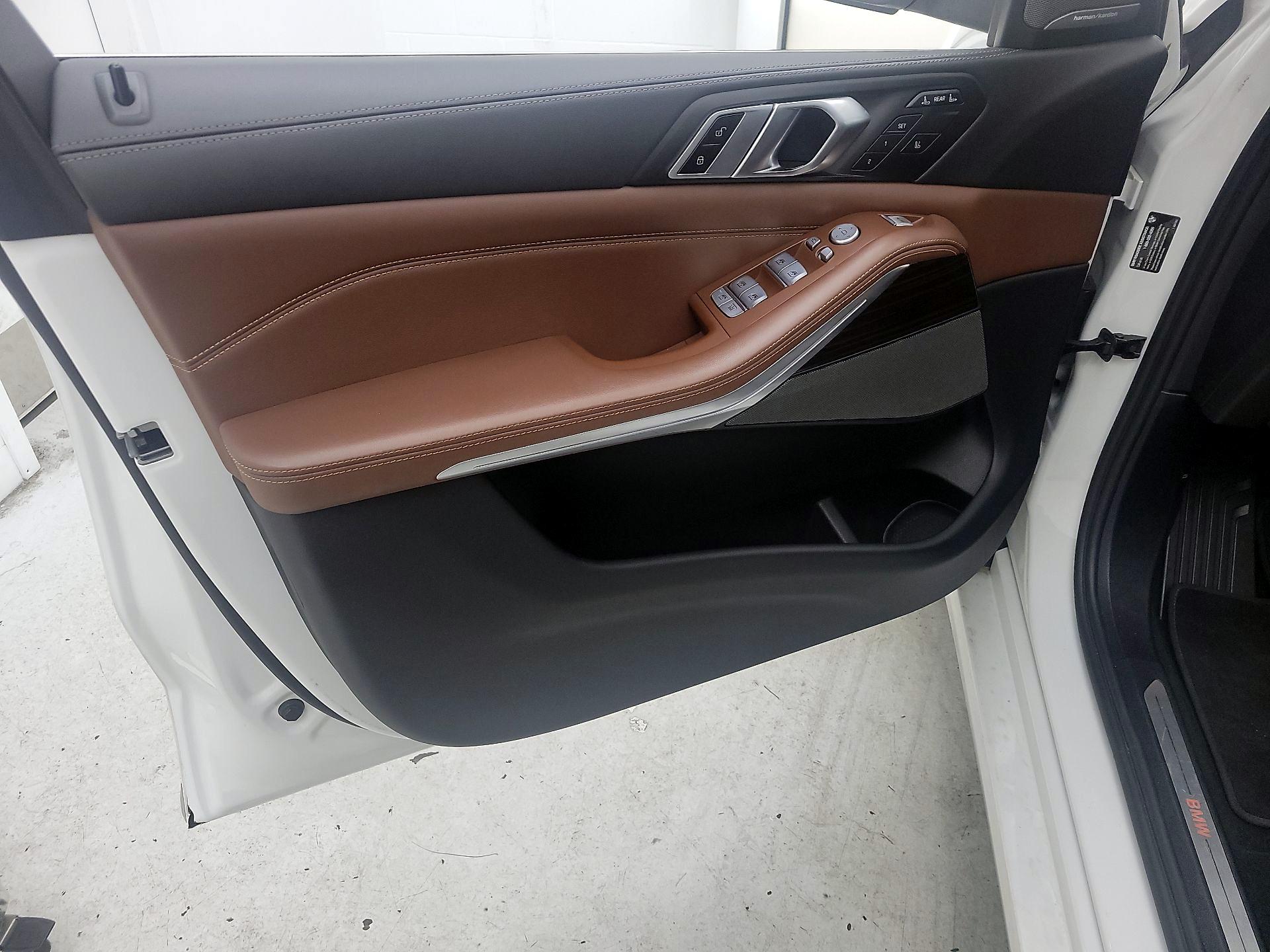Thumbnail: 2023 BMW X7 - 12