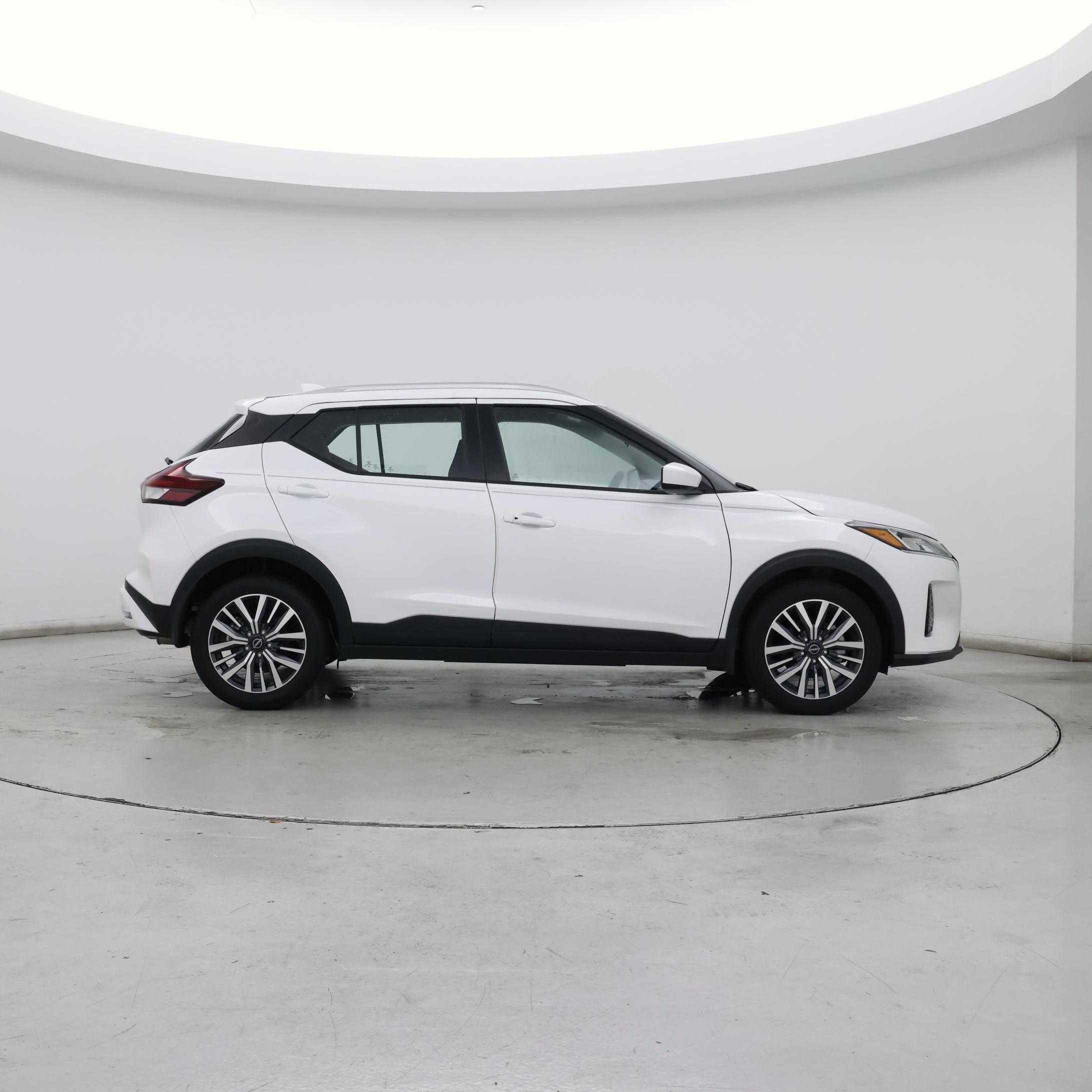 Thumbnail: 2024 Nissan Kicks - 7