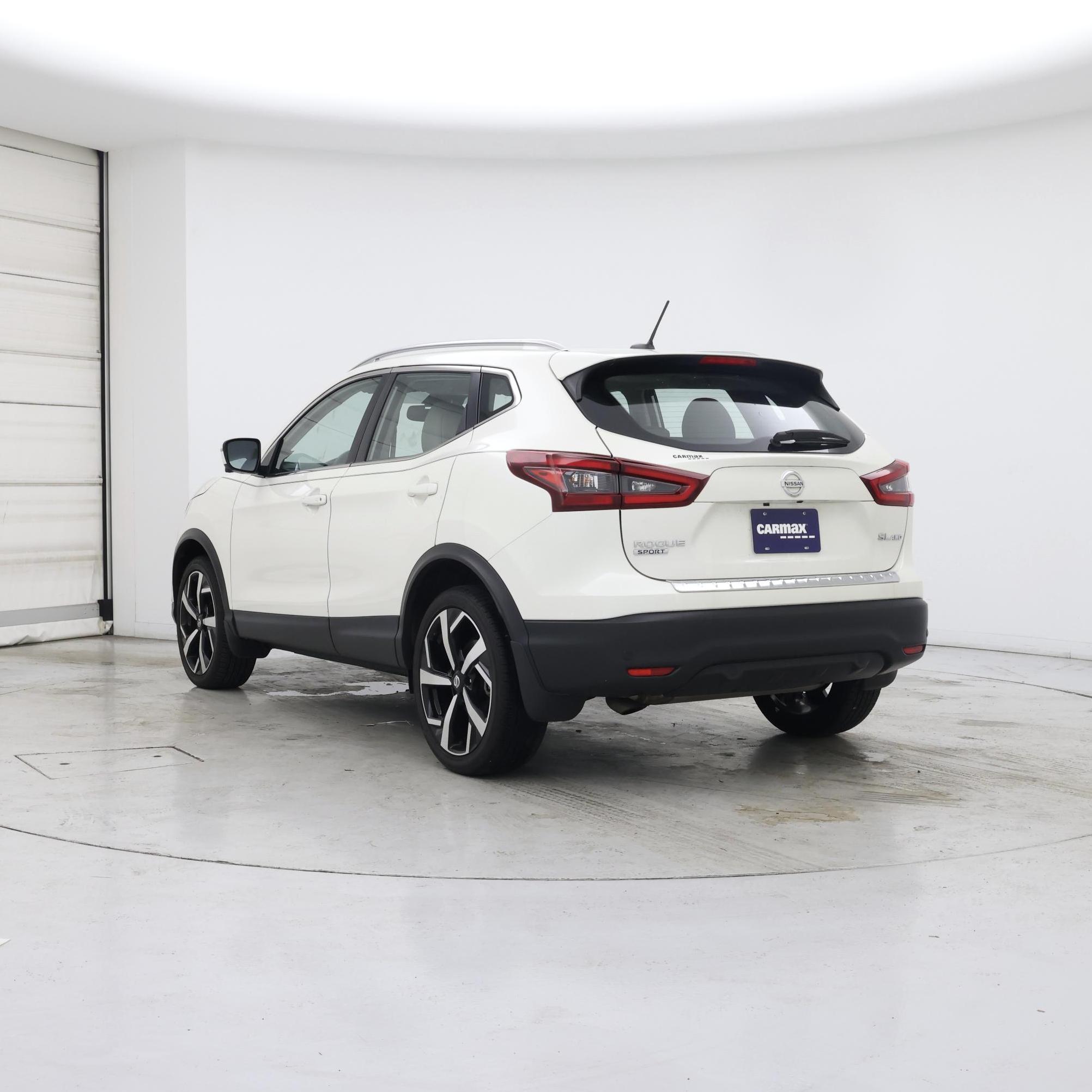 Thumbnail: 2022 Nissan Rogue Sport - 2