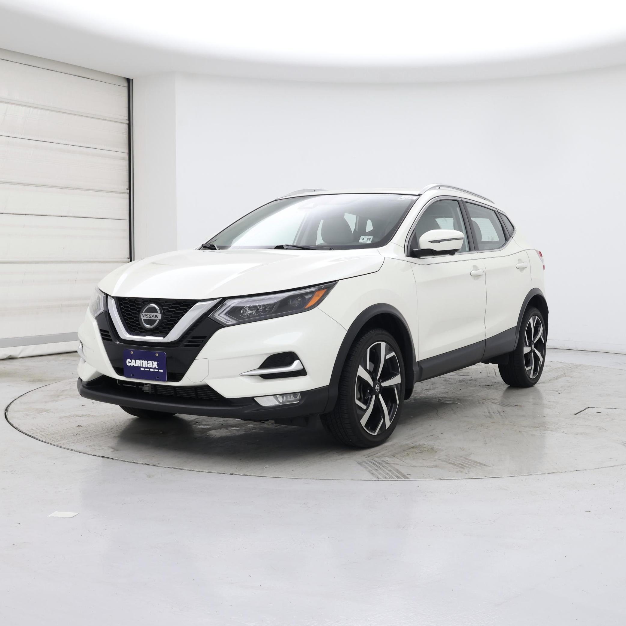 Thumbnail: 2022 Nissan Rogue Sport - 4