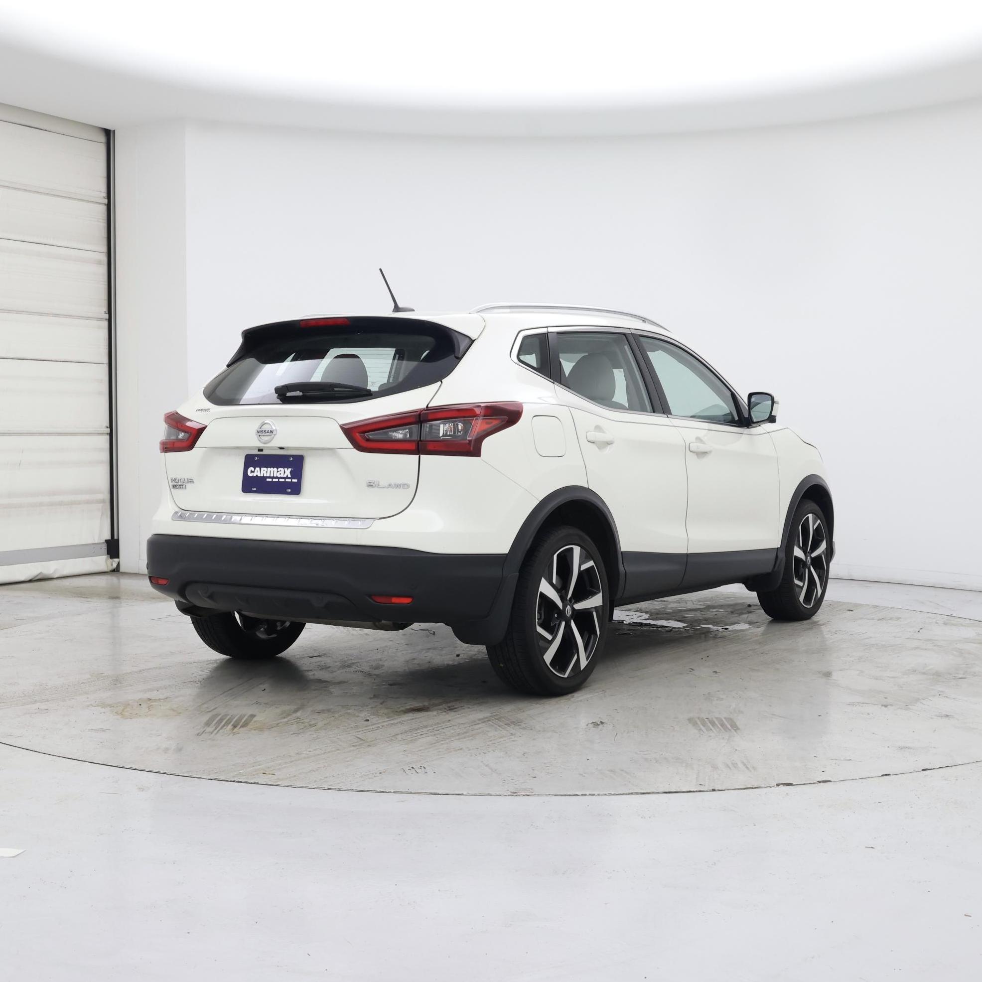 Thumbnail: 2022 Nissan Rogue Sport - 8