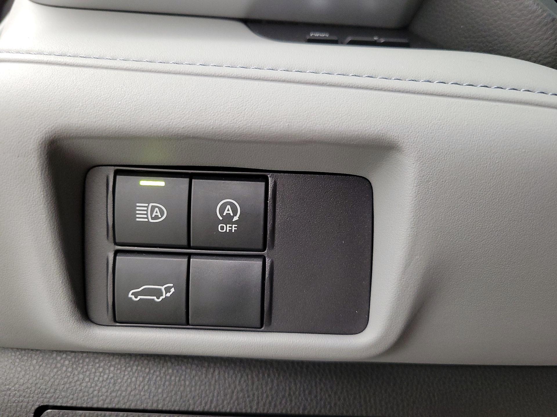 Thumbnail: 2024 Toyota Highlander - 13