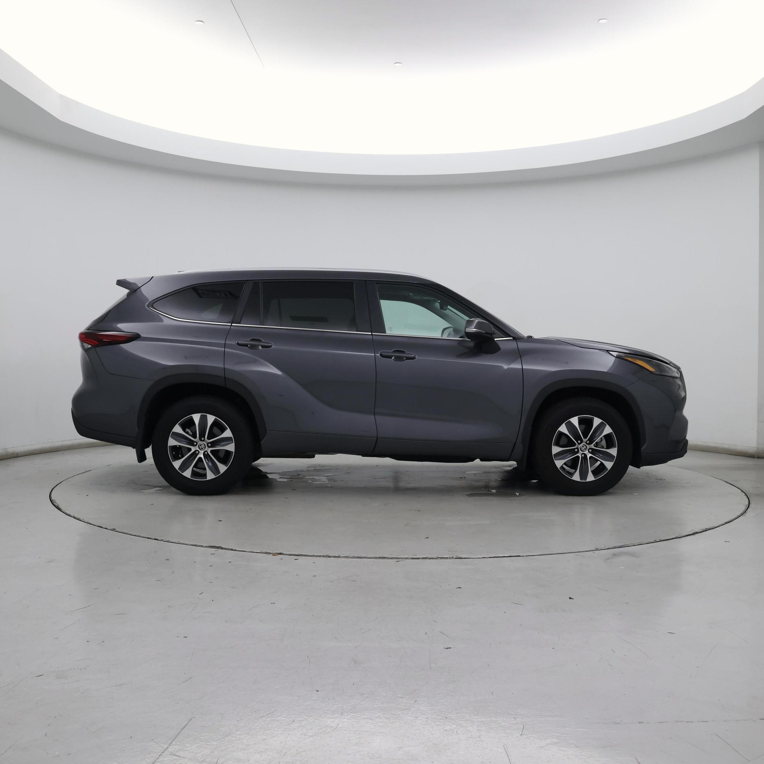 Thumbnail: 2024 Toyota Highlander - 7
