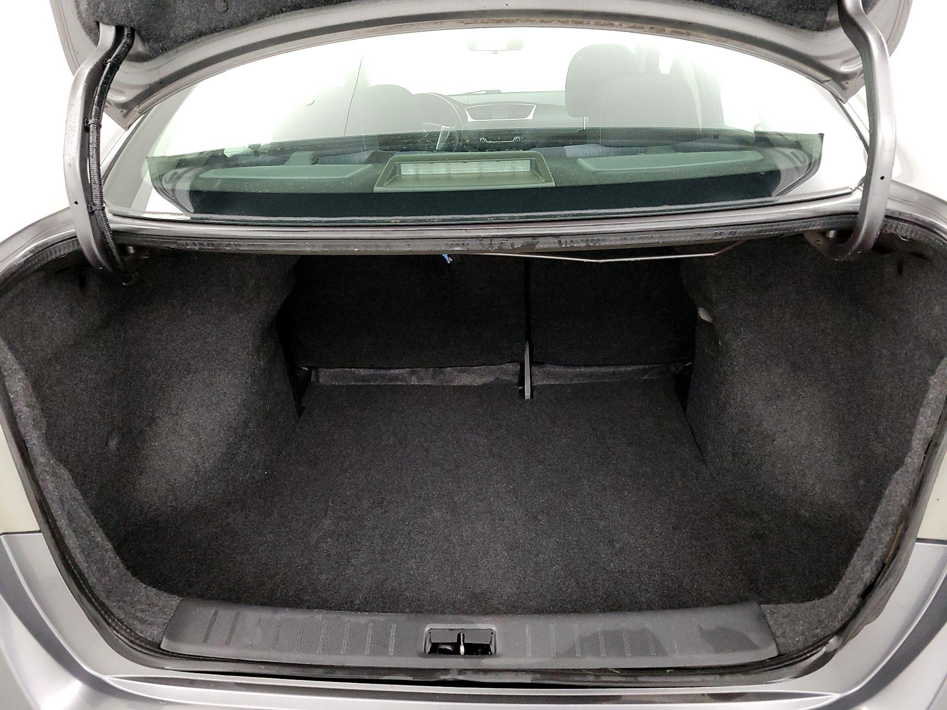 Thumbnail: 2015 Nissan Sentra - 20