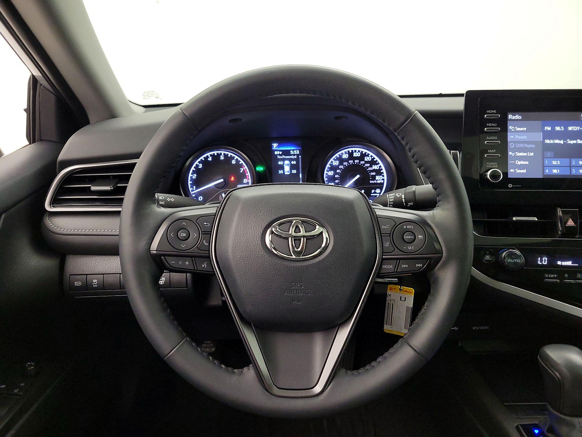 Thumbnail: 2022 Toyota Camry - 10