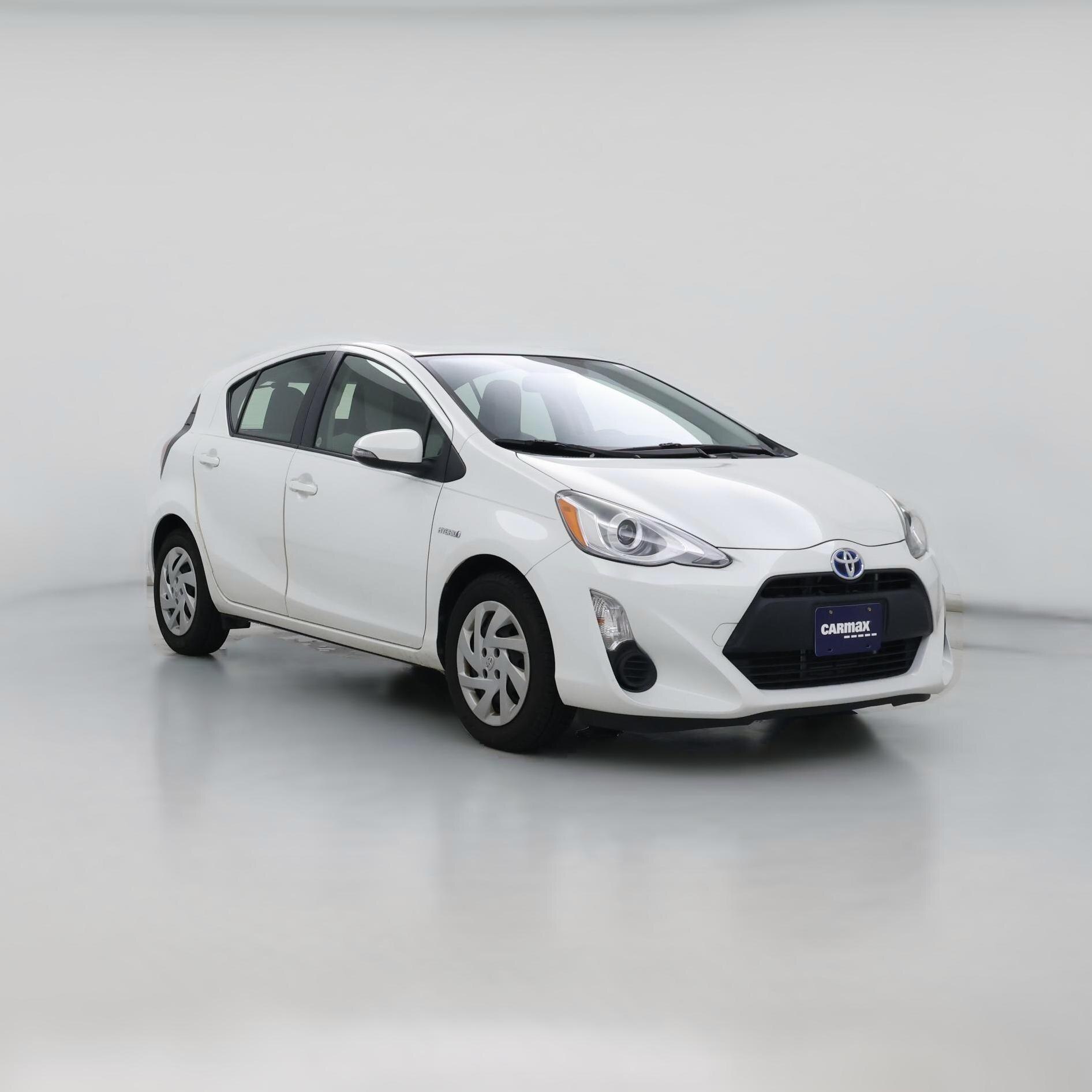 Thumbnail: 2015 Toyota Prius c - 1