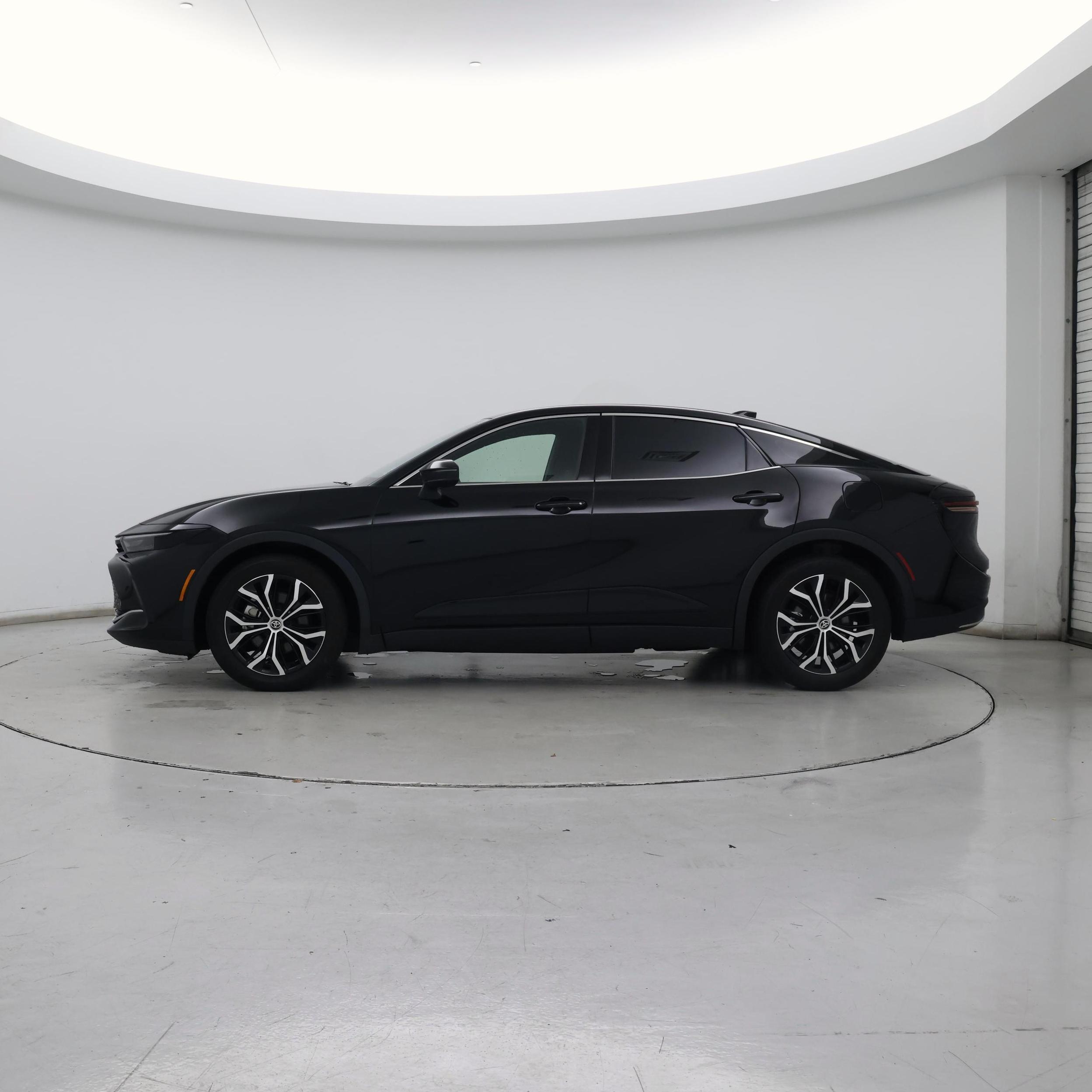 Thumbnail: 2023 Toyota Crown - 3