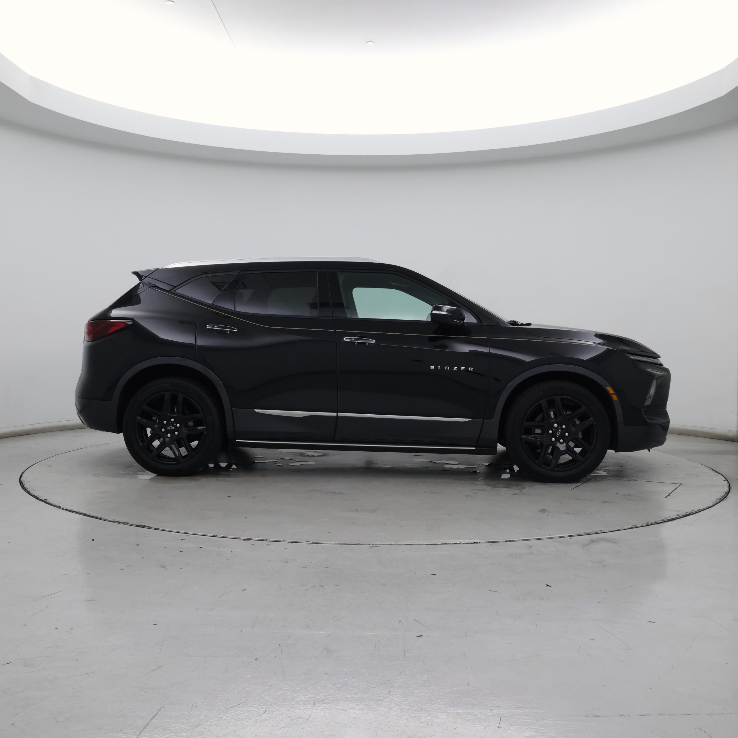 Thumbnail: 2023 Chevrolet Blazer - 7