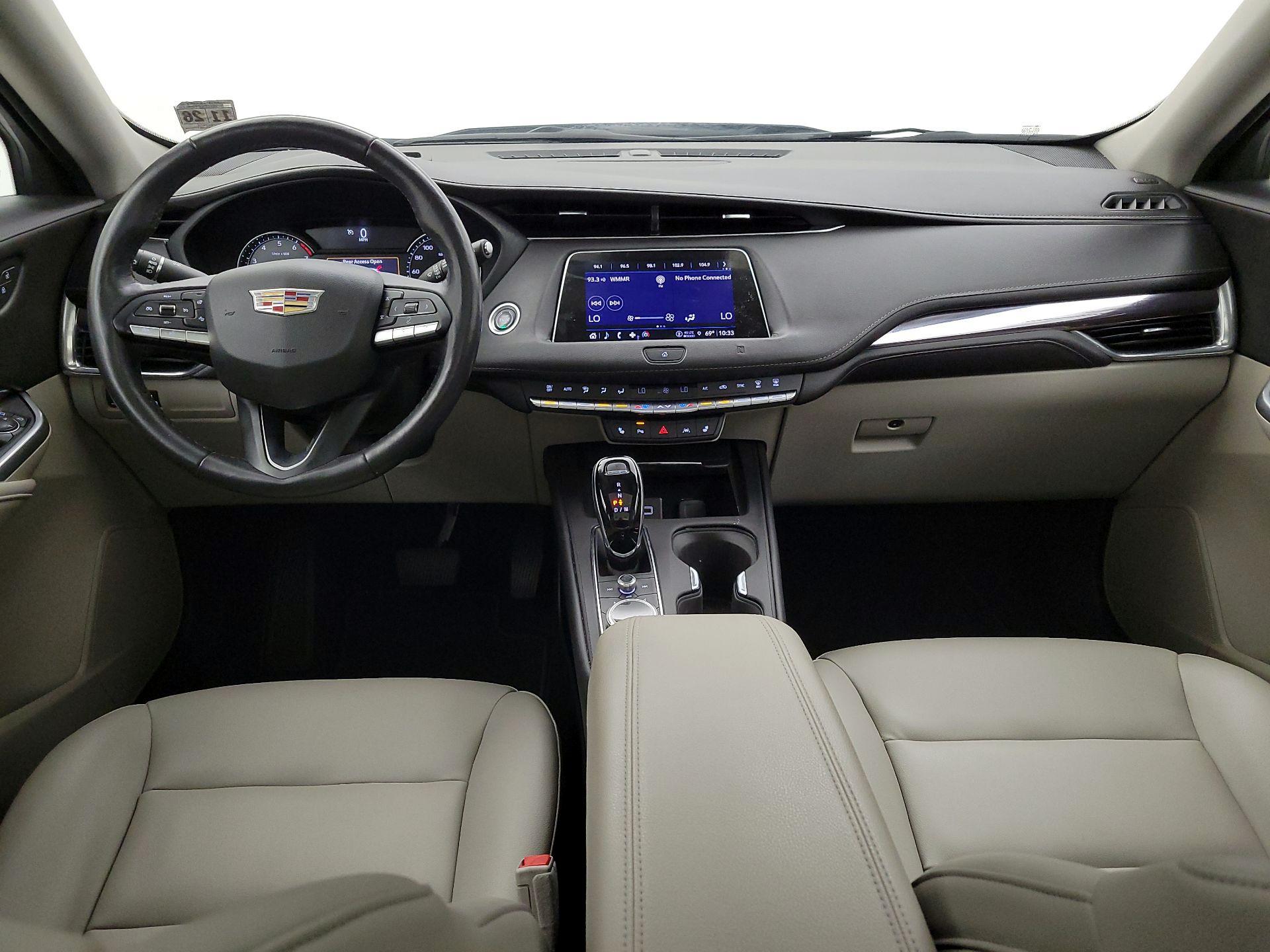 Thumbnail: 2021 Cadillac XT4 - 9