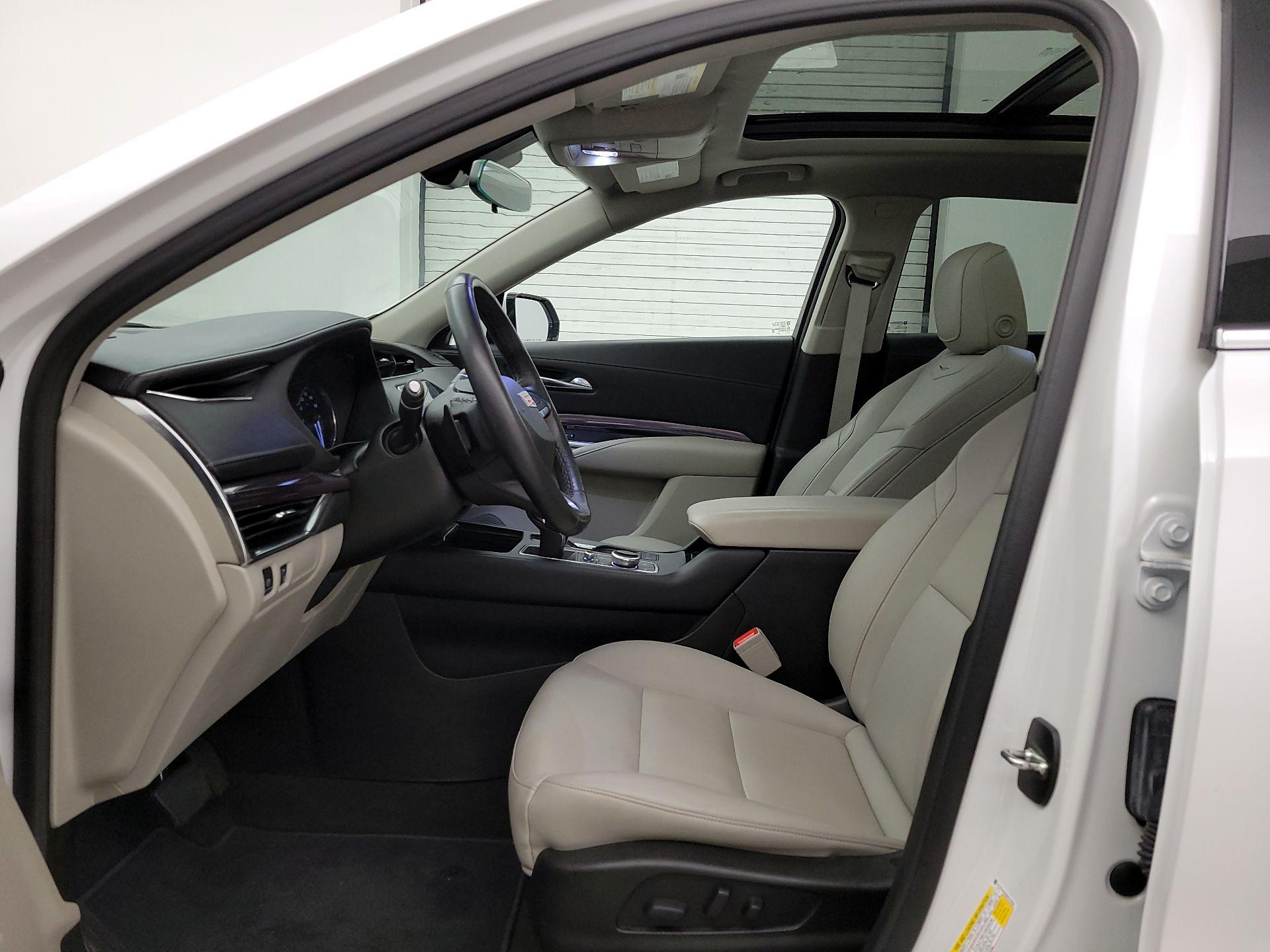 Thumbnail: 2021 Cadillac XT4 - 11