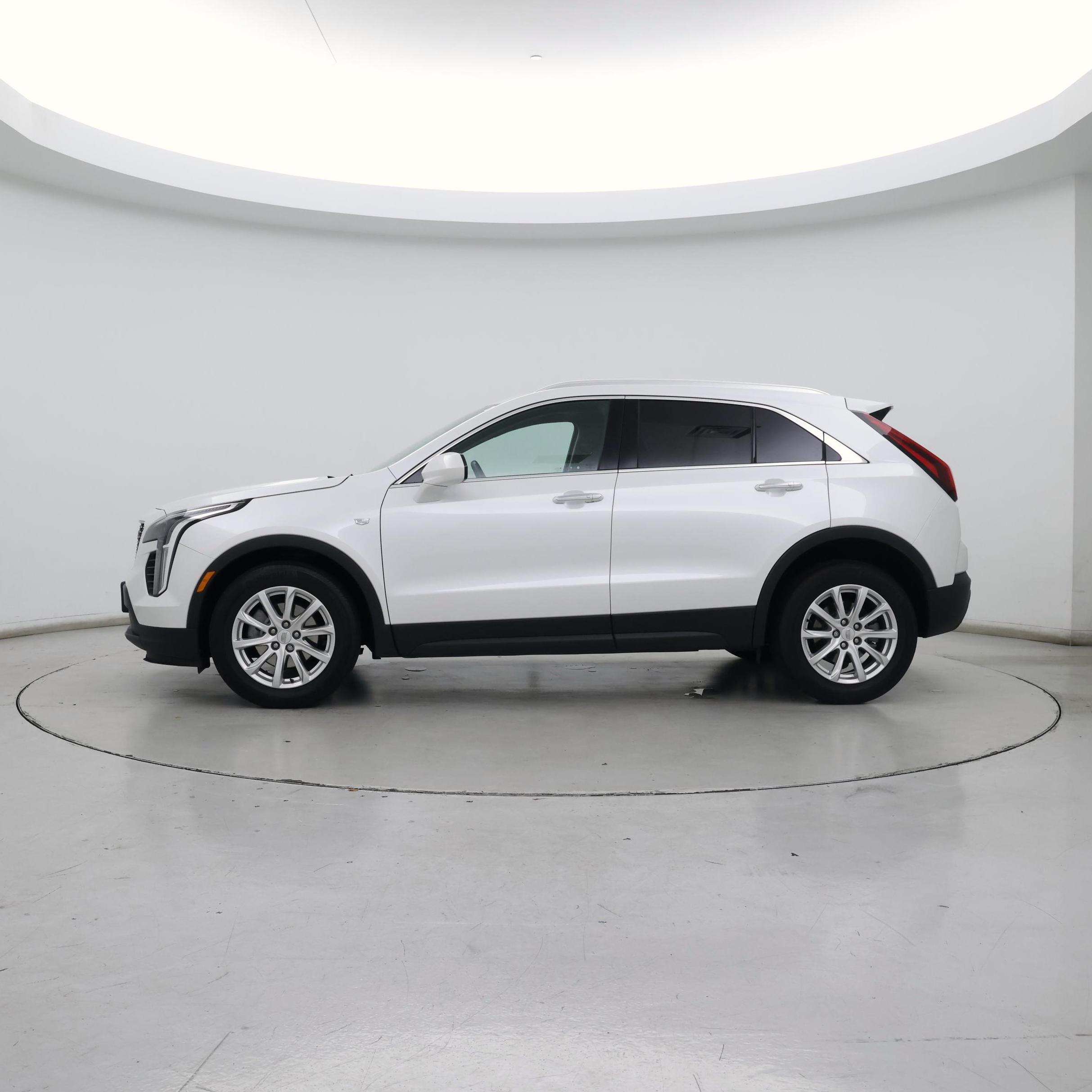 Thumbnail: 2021 Cadillac XT4 - 3