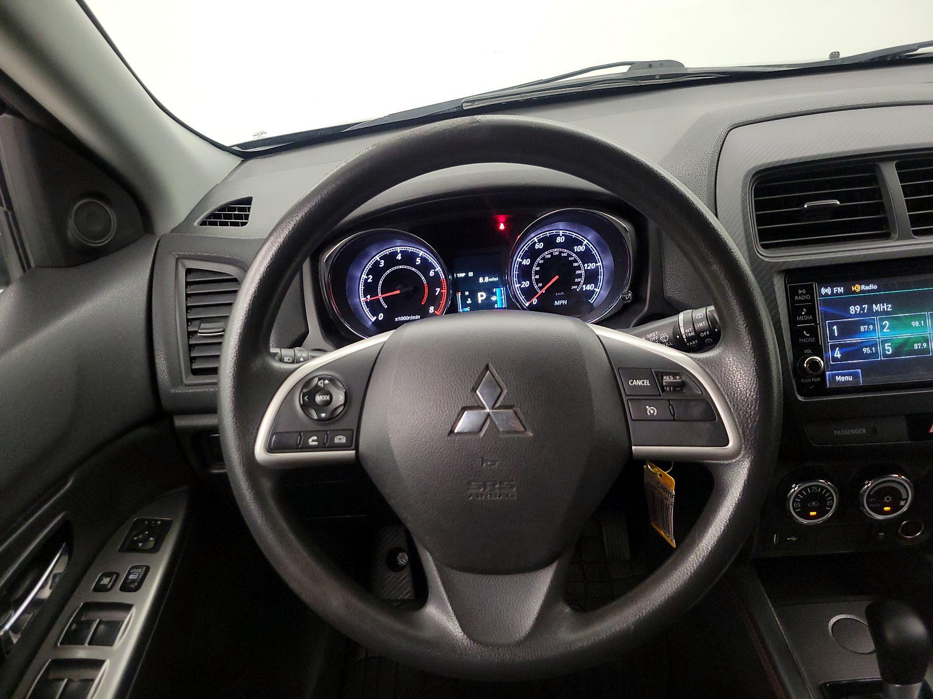 Thumbnail: 2019 Mitsubishi Outlander Sport - 10