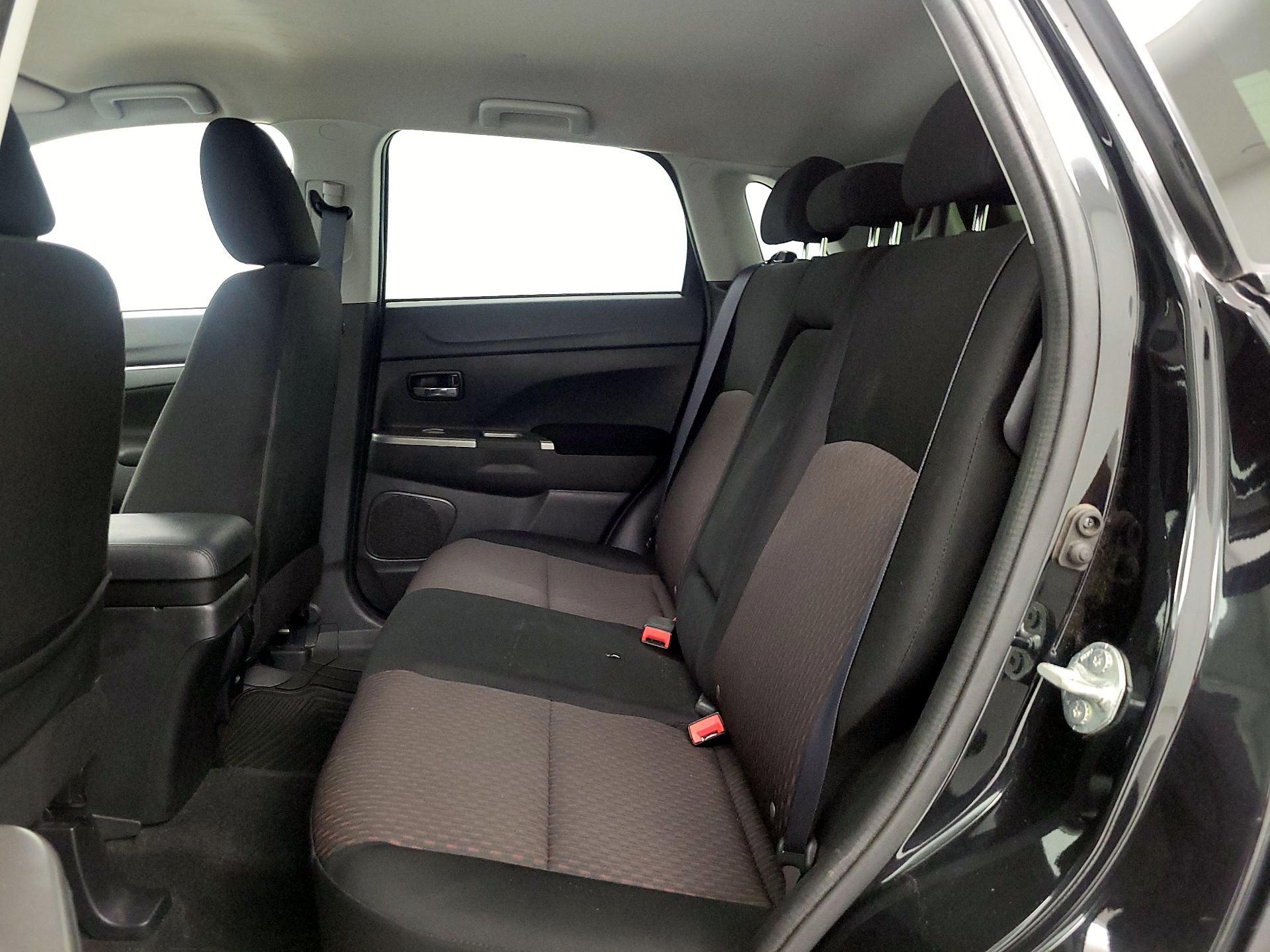 Thumbnail: 2019 Mitsubishi Outlander Sport - 18