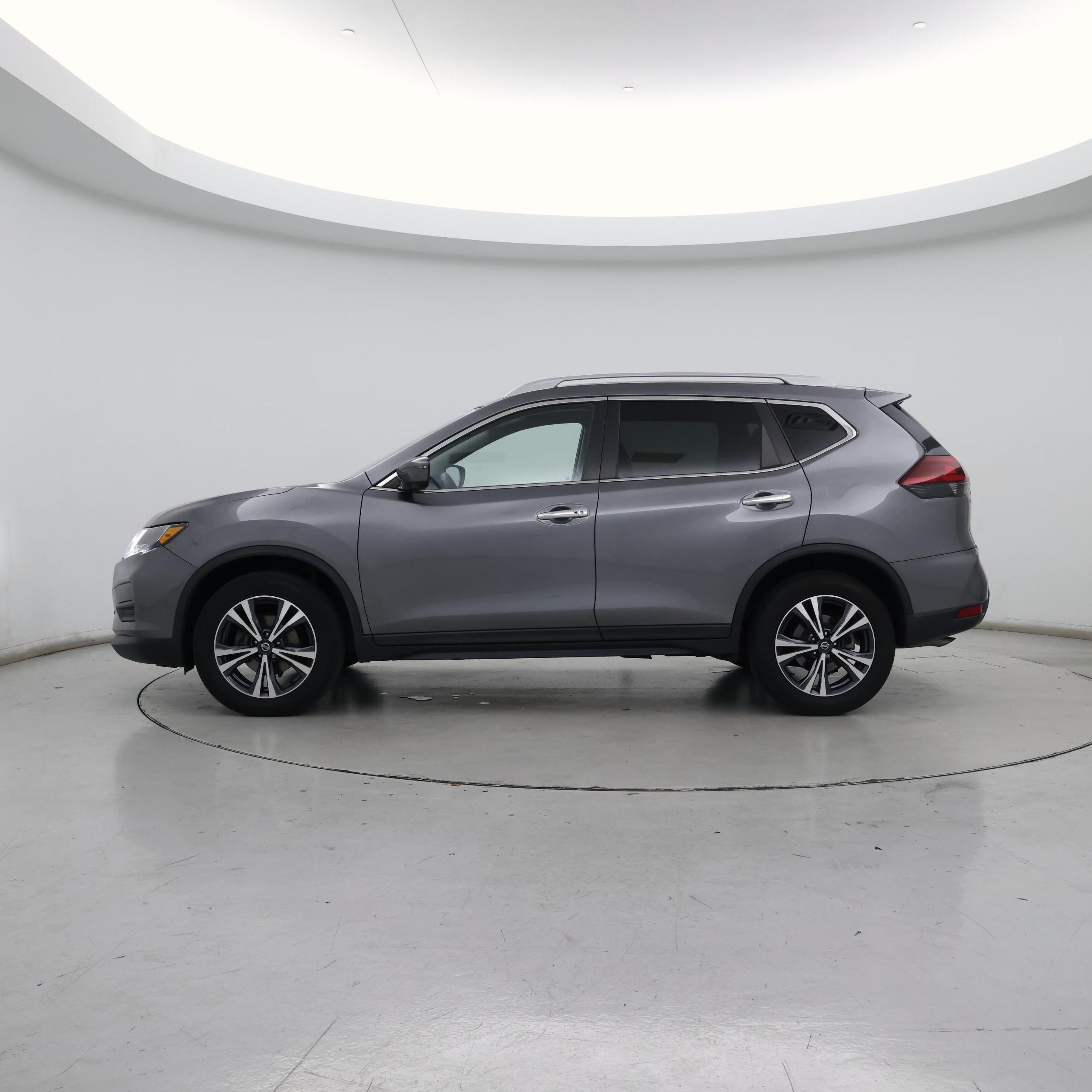 Thumbnail: 2020 Nissan Rogue - 3