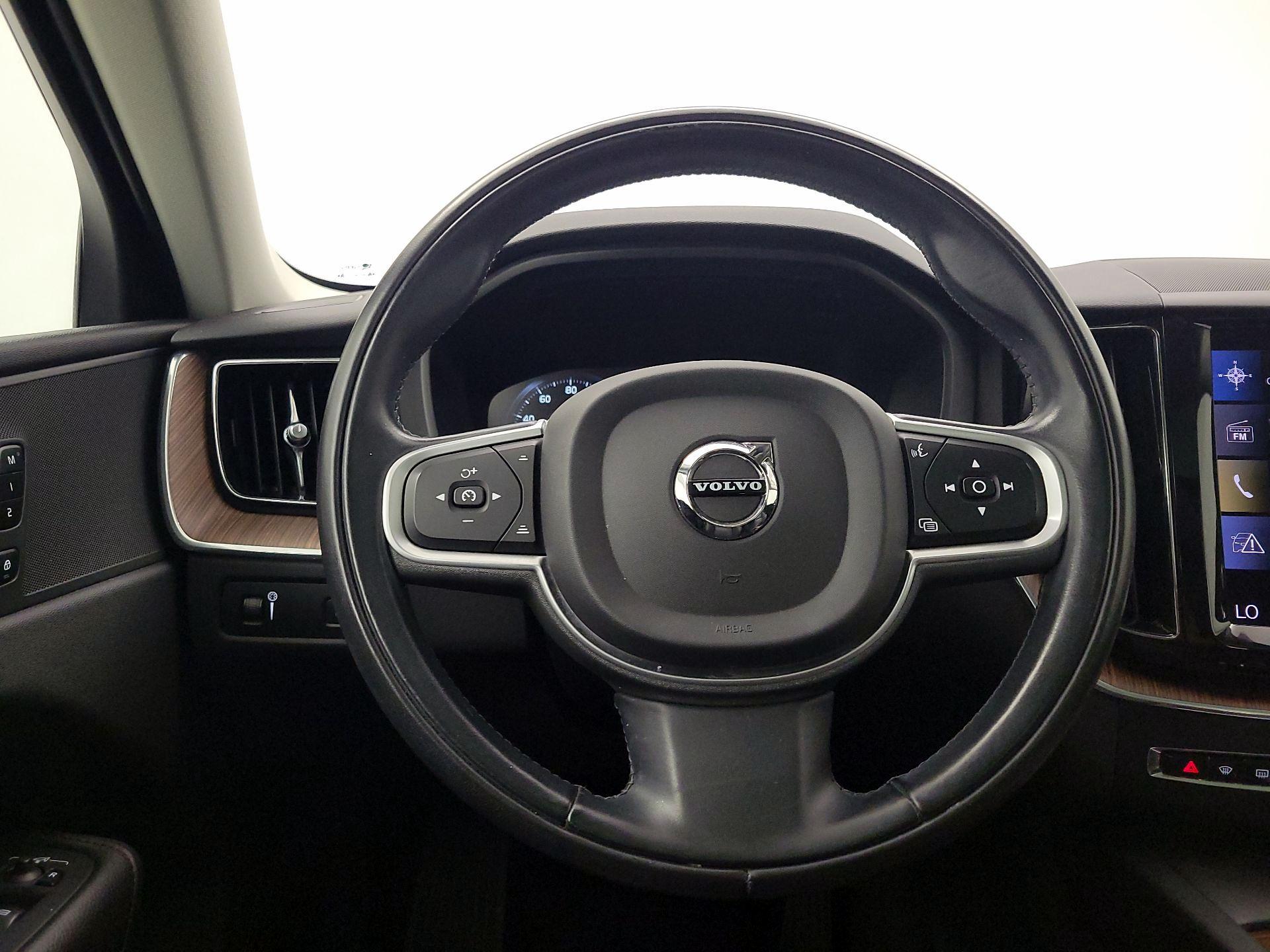 Thumbnail: 2021 Volvo XC60 - 10