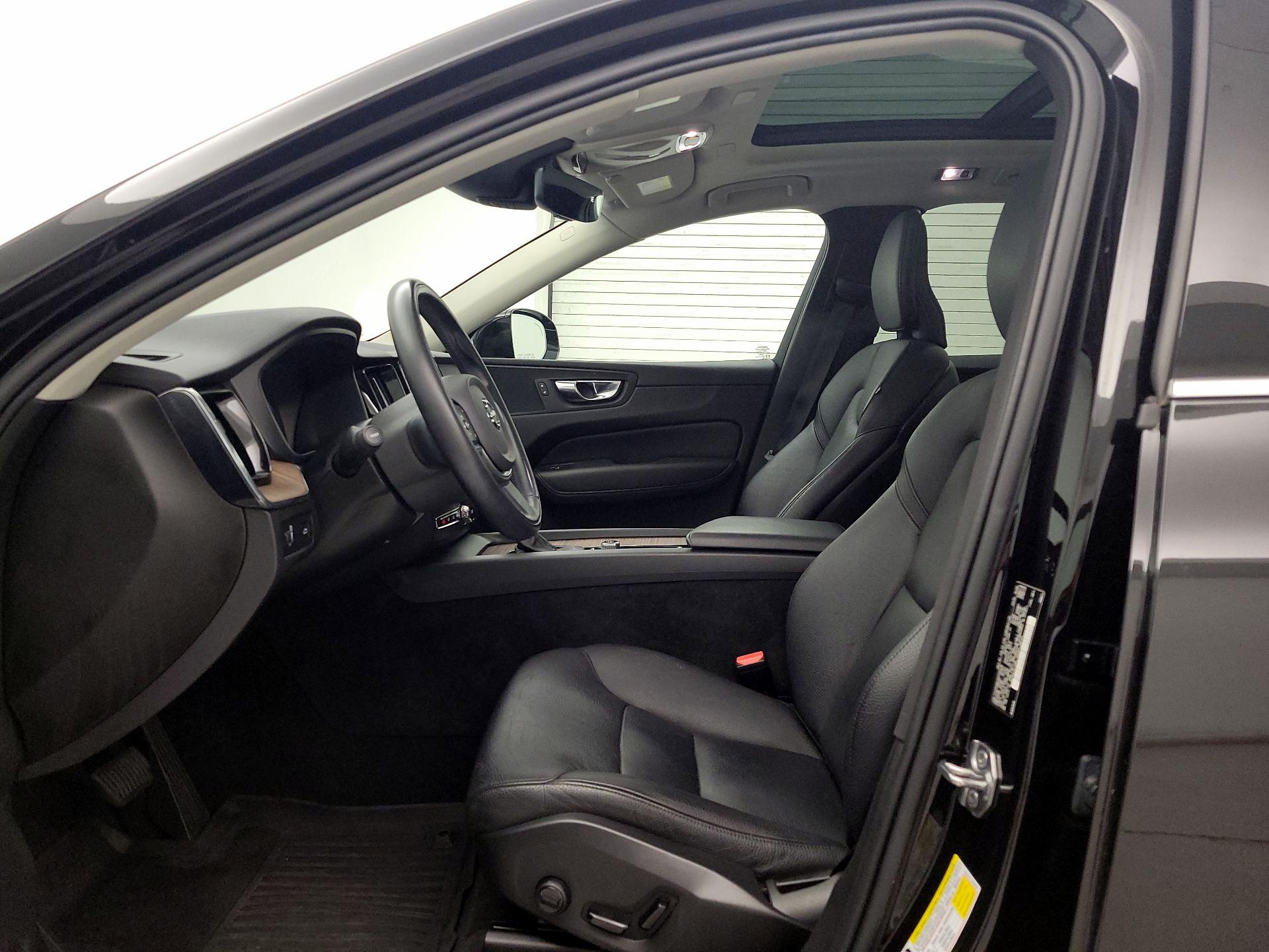 Thumbnail: 2021 Volvo XC60 - 11