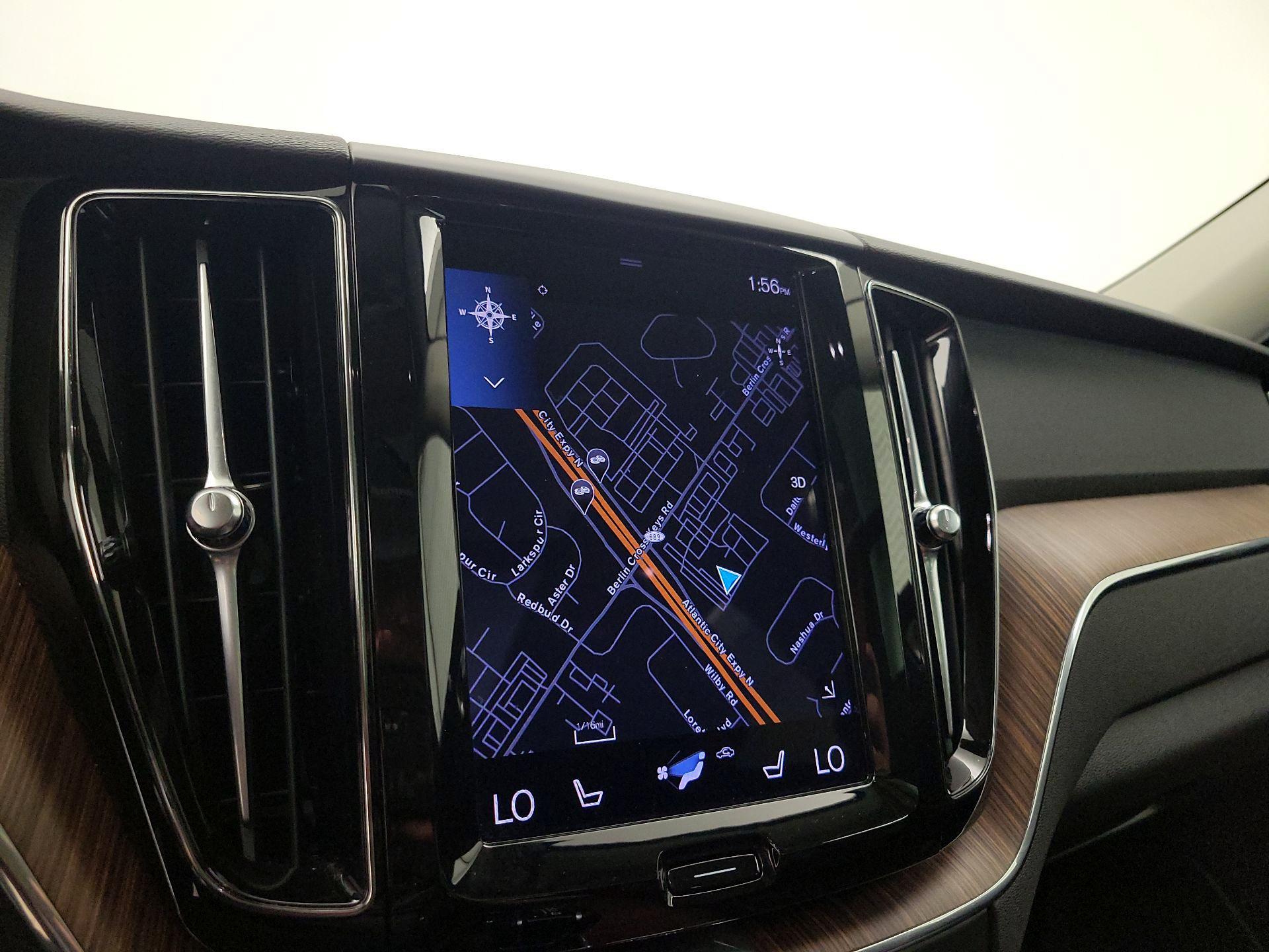 Thumbnail: 2021 Volvo XC60 - 14