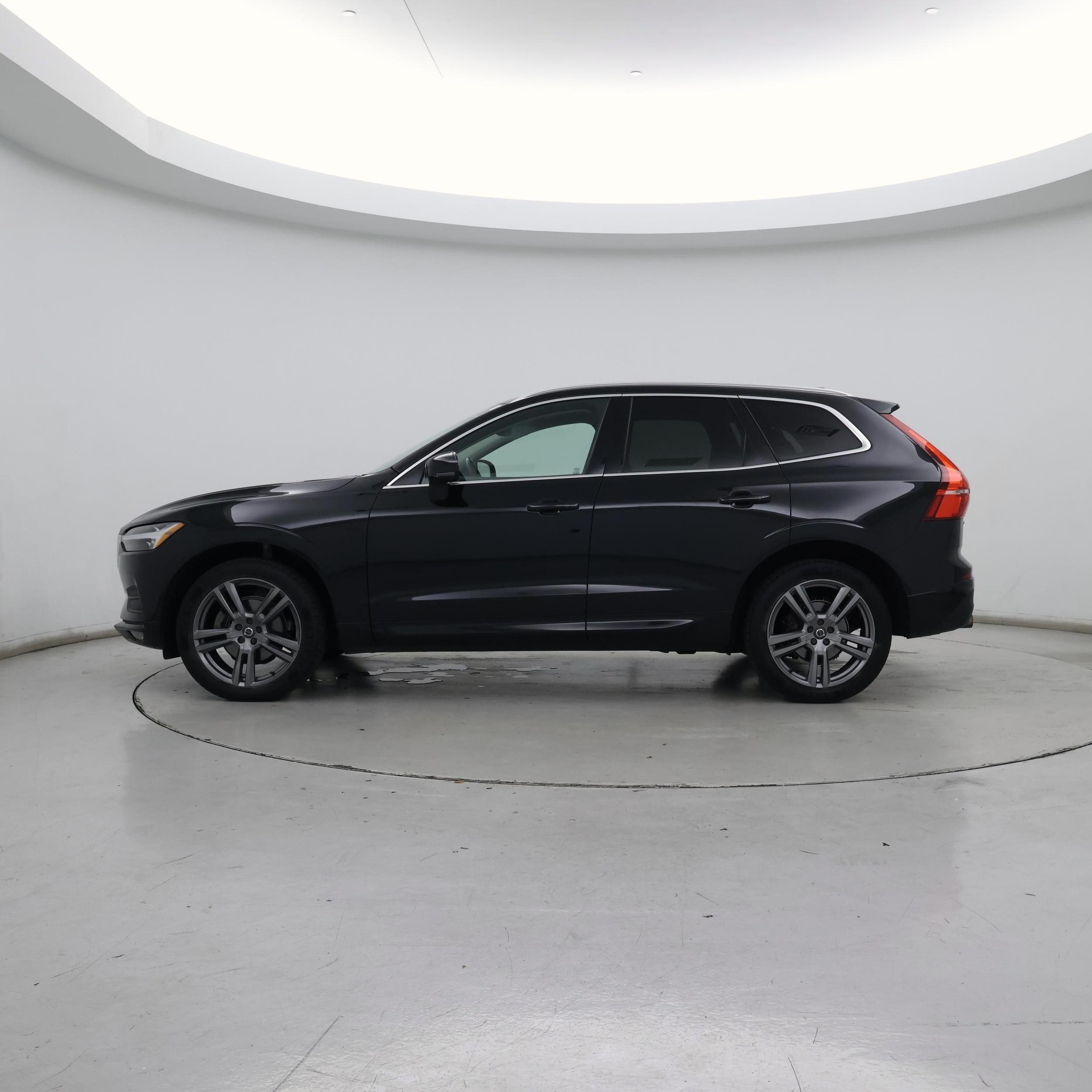 Thumbnail: 2021 Volvo XC60 - 3