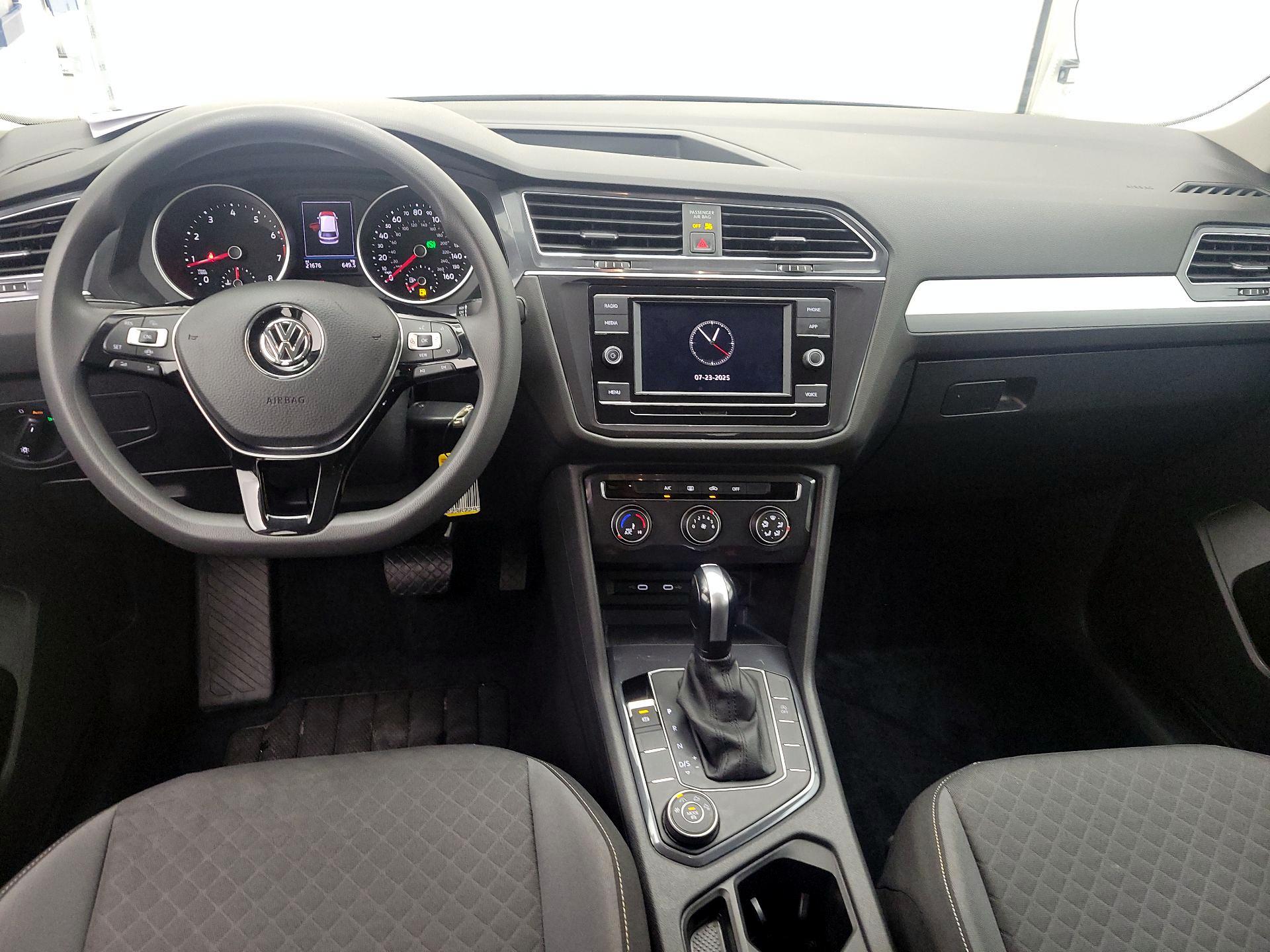 Thumbnail: 2021 Volkswagen Tiguan - 9