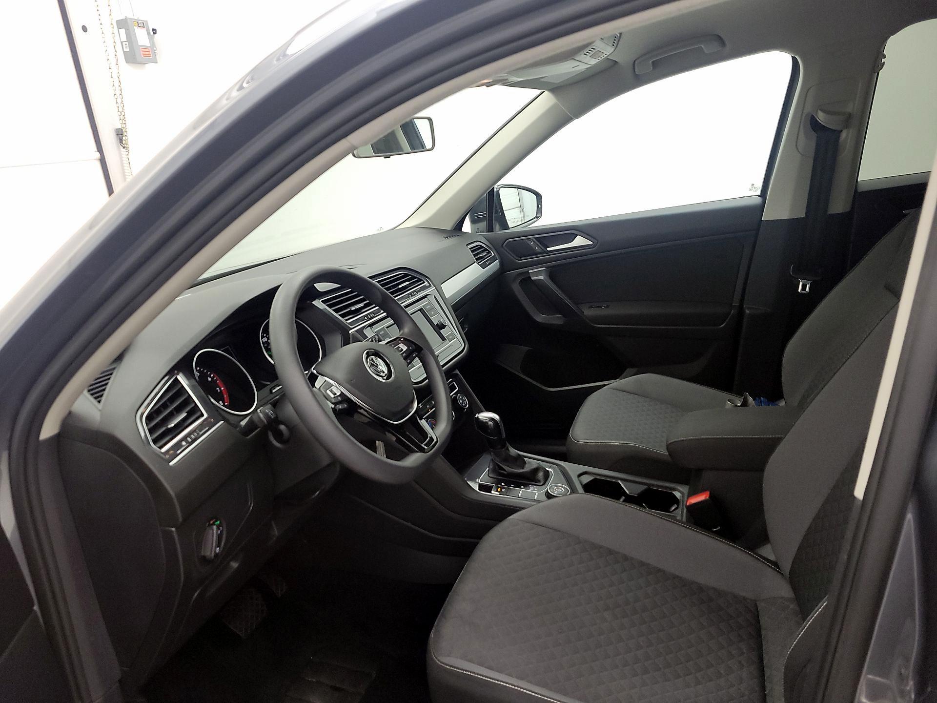 Thumbnail: 2021 Volkswagen Tiguan - 11