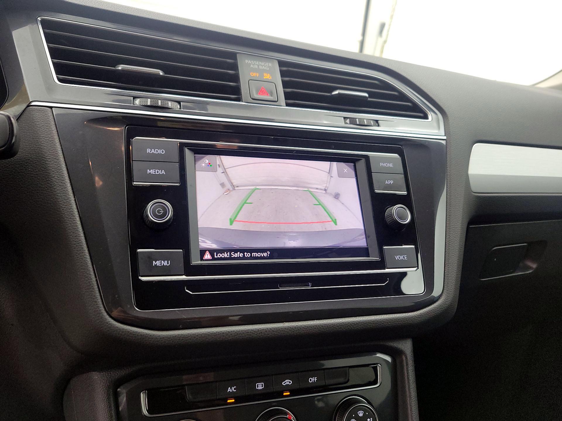 Thumbnail: 2021 Volkswagen Tiguan - 14