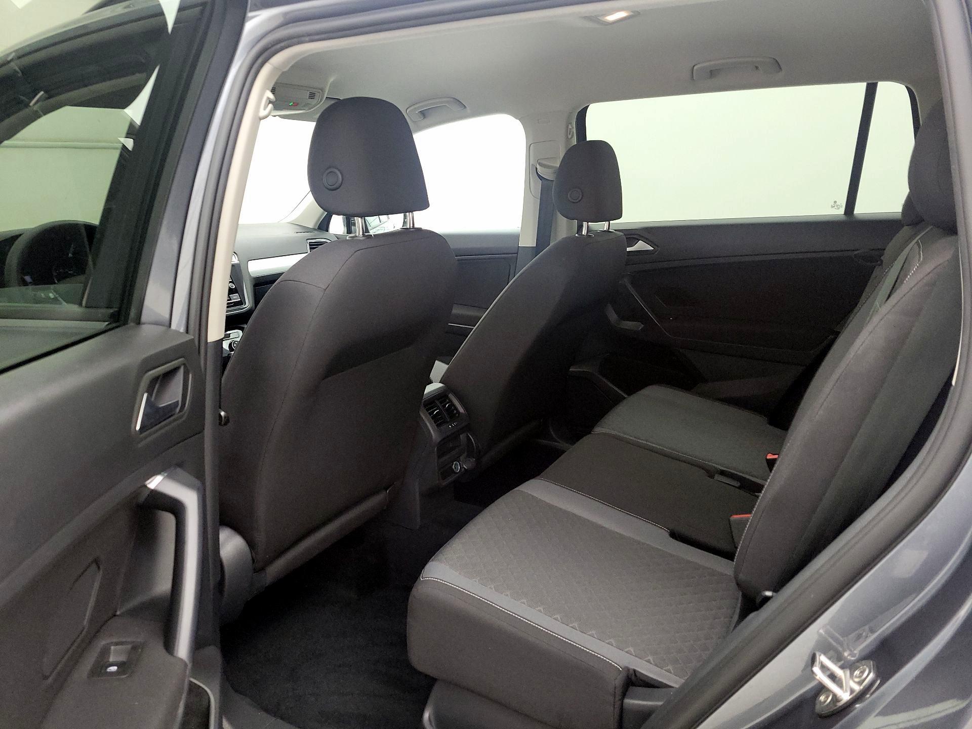 Thumbnail: 2021 Volkswagen Tiguan - 19