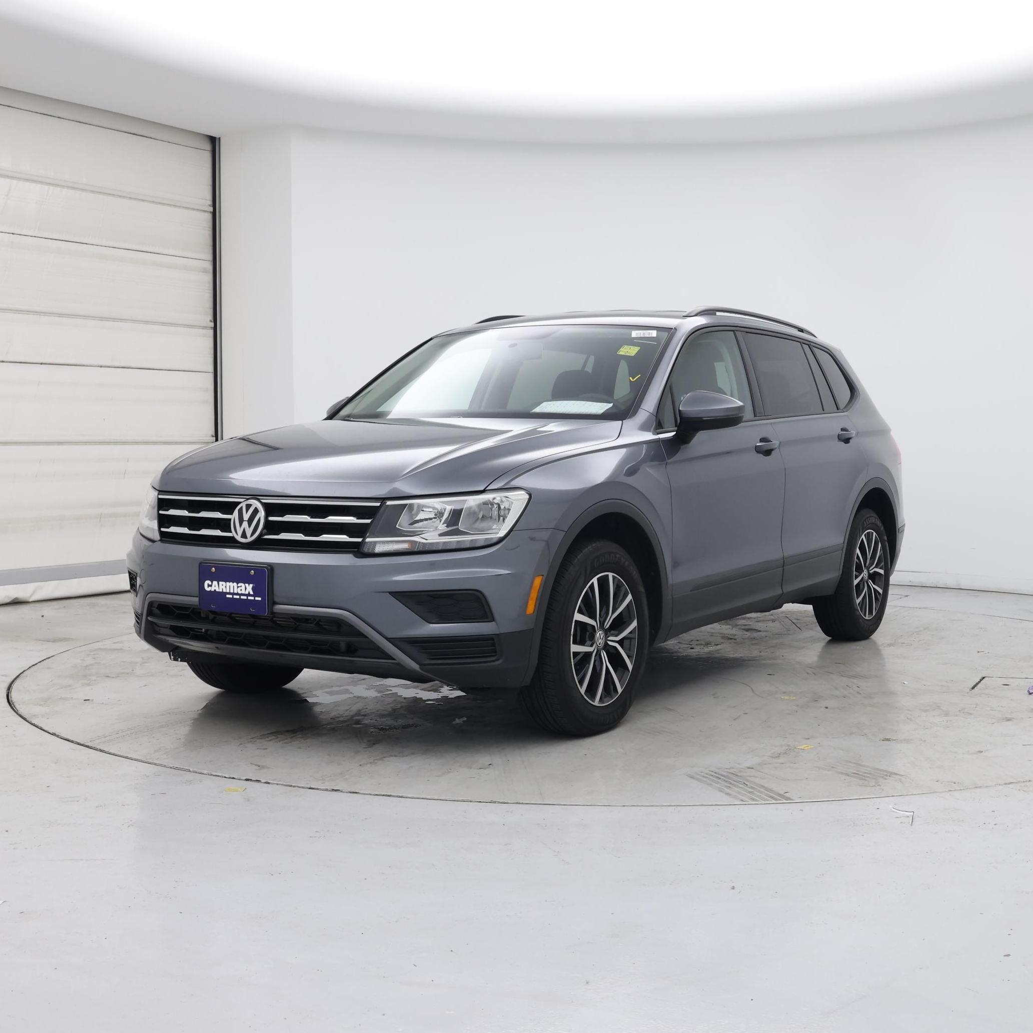 Thumbnail: 2021 Volkswagen Tiguan - 4