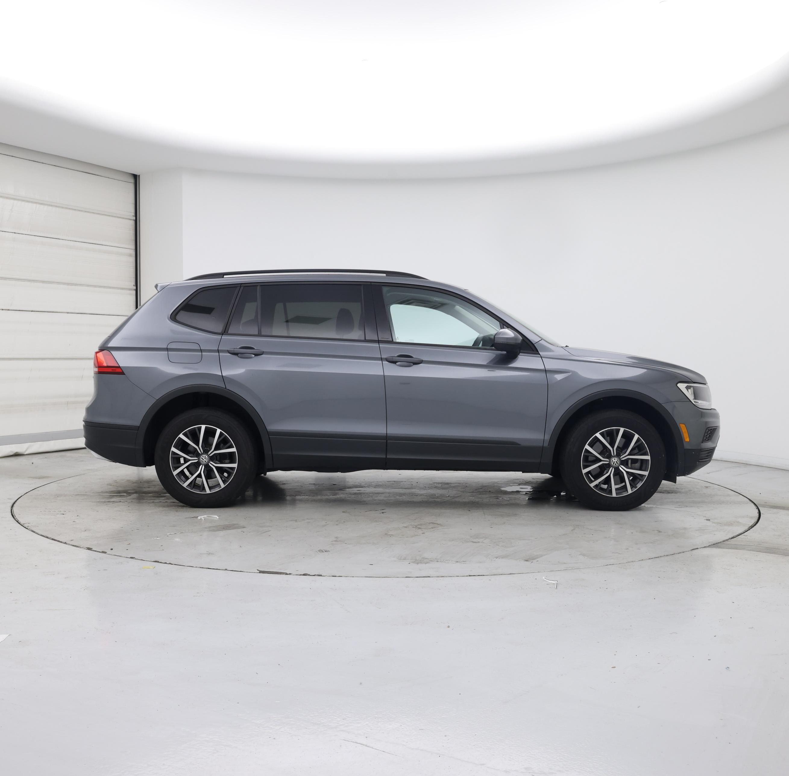 Thumbnail: 2021 Volkswagen Tiguan - 7